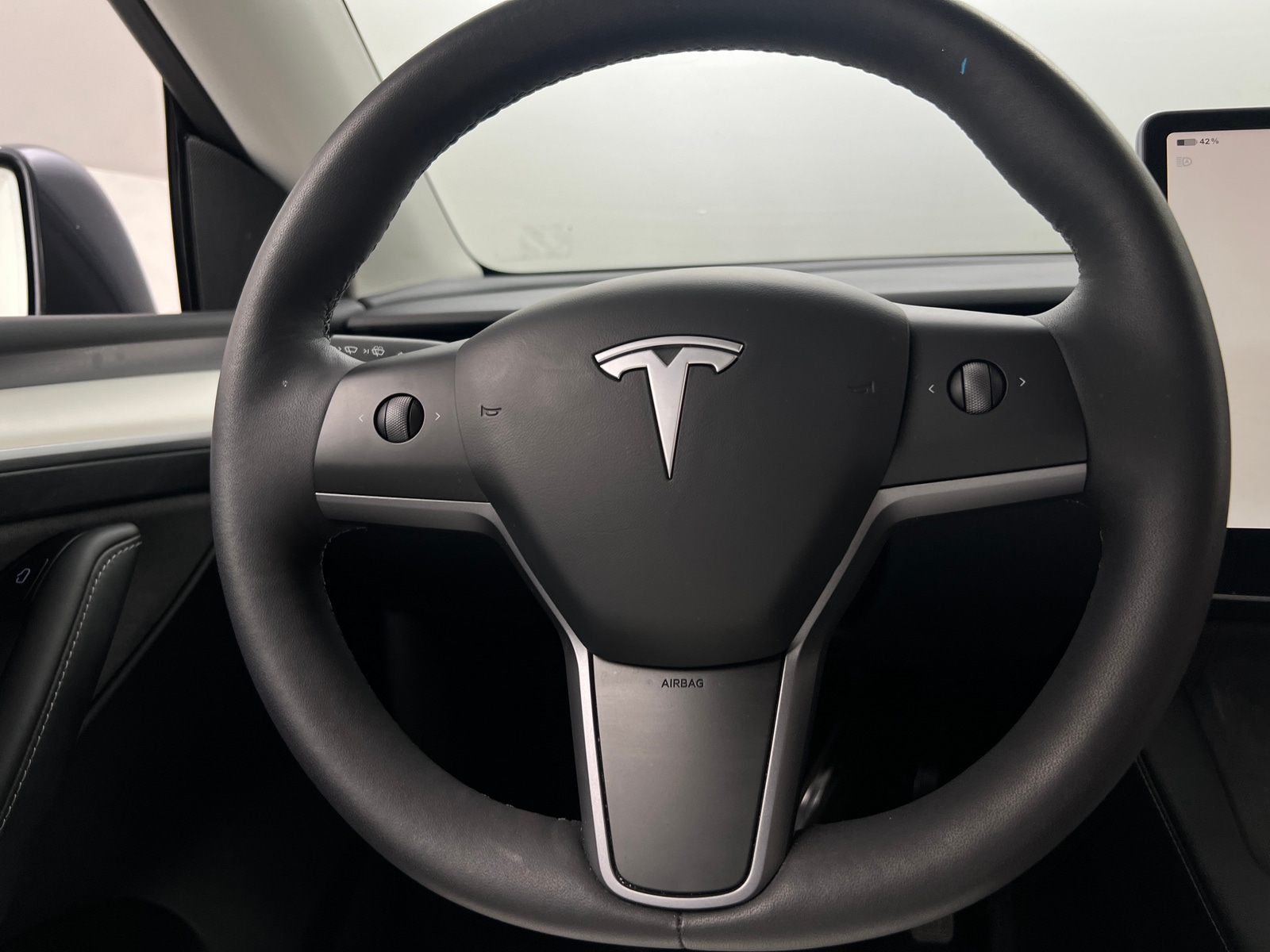 Thumbnail: 2023 Tesla Model Y - 4