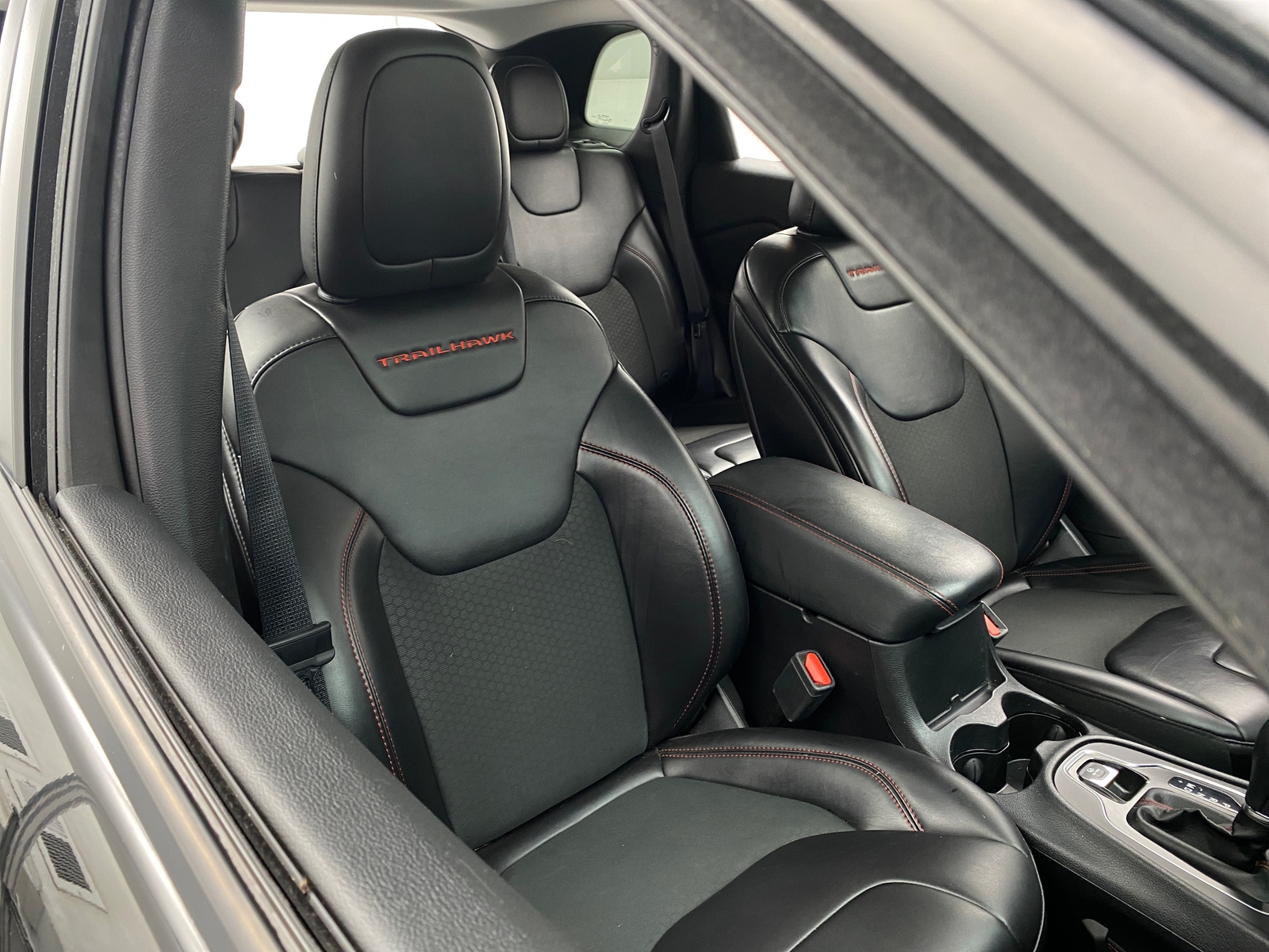 Thumbnail: 2019 Jeep Cherokee - 2