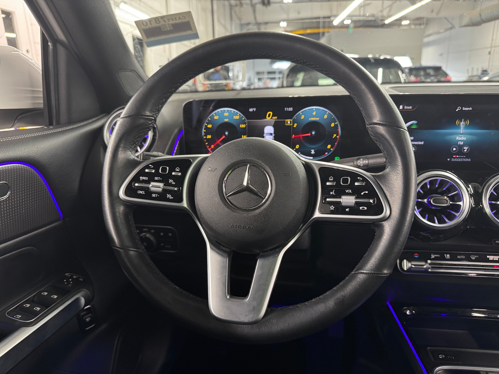 Thumbnail: 2022 Mercedes-Benz GLB - 4