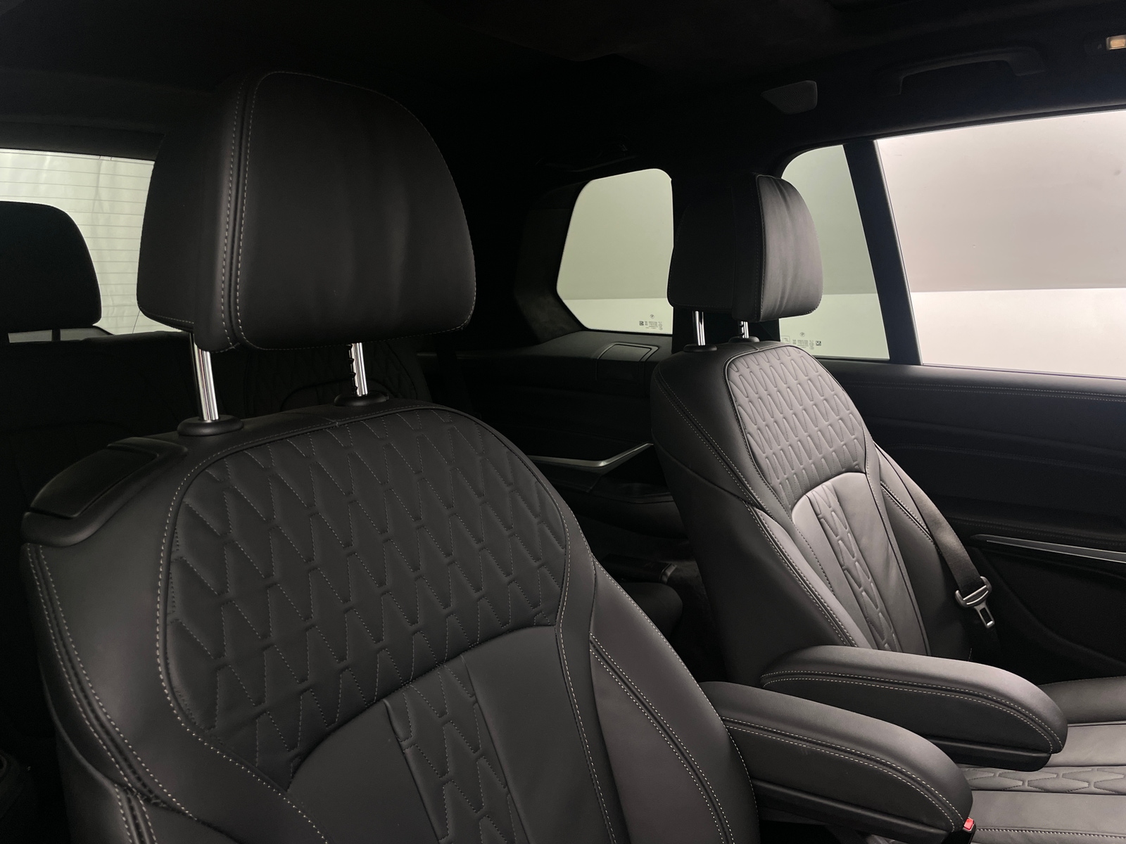Thumbnail: 2025 BMW X7 - 5