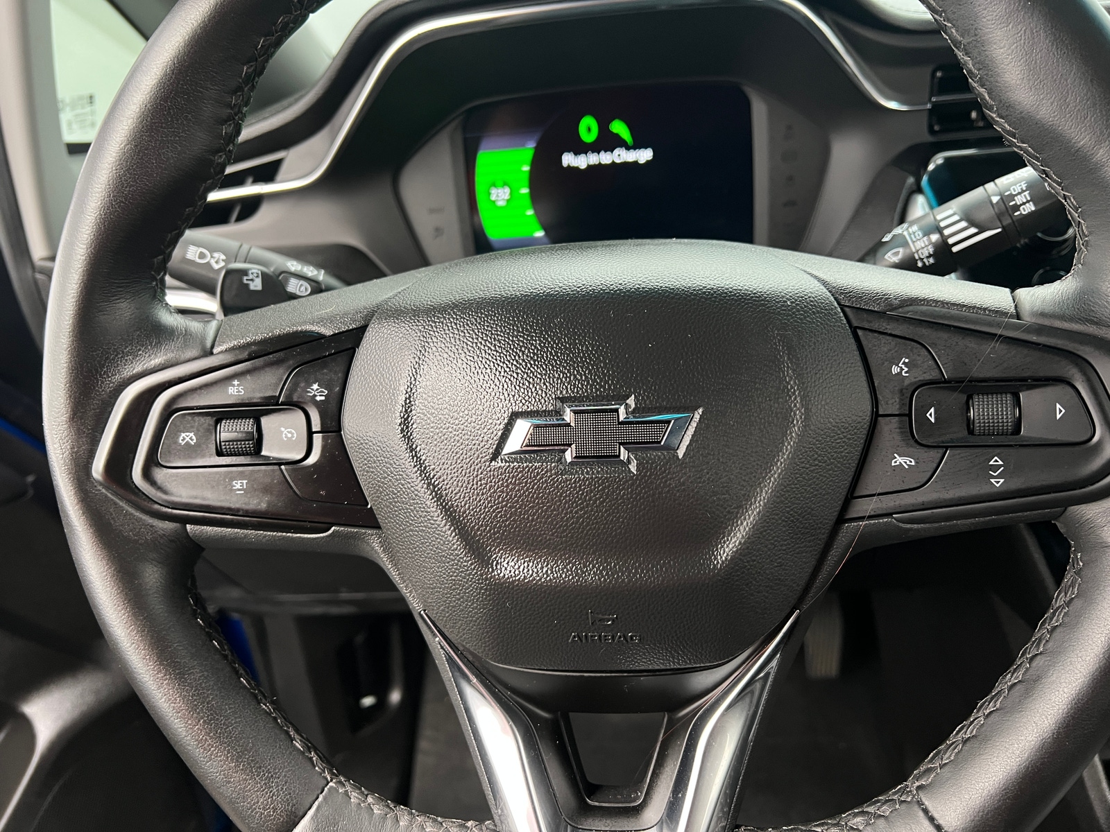 Thumbnail: 2023 Chevrolet Bolt EV - 4