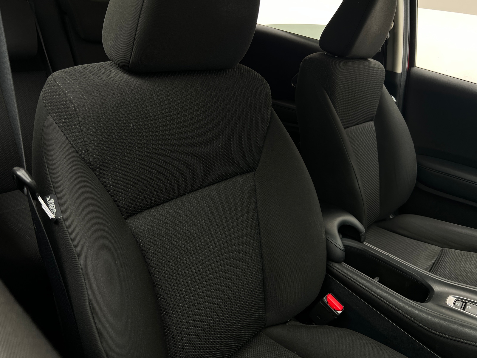 Thumbnail: 2016 Honda HR-V - 2