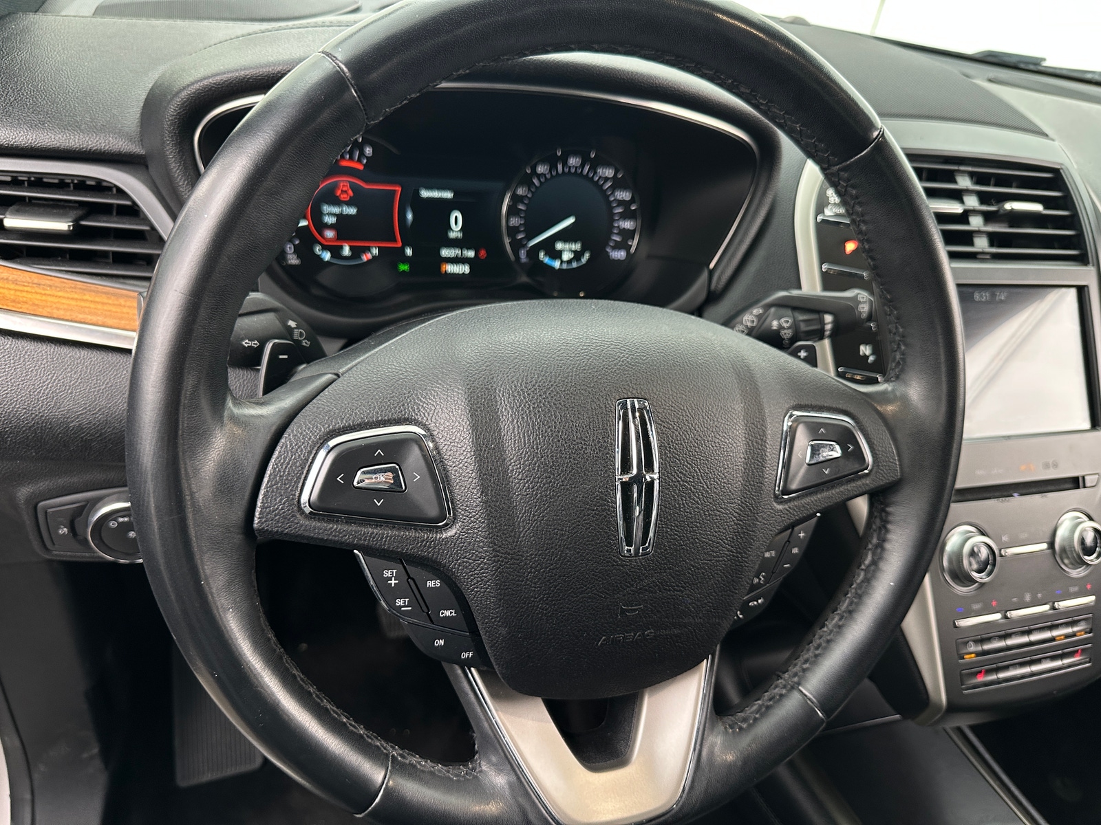 Thumbnail: 2019 Lincoln MKC - 4