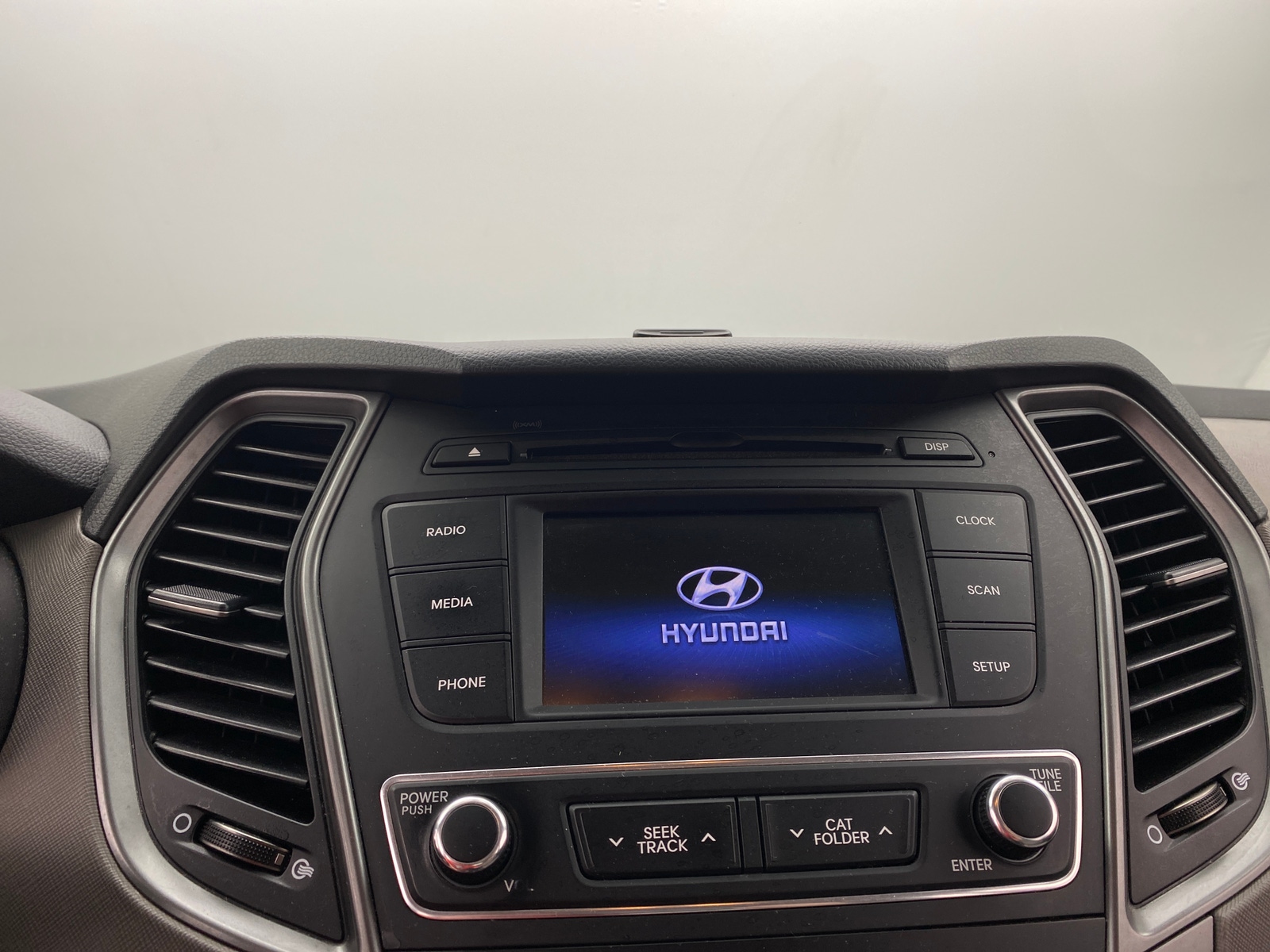Thumbnail: 2017 Hyundai Santa Fe - 4