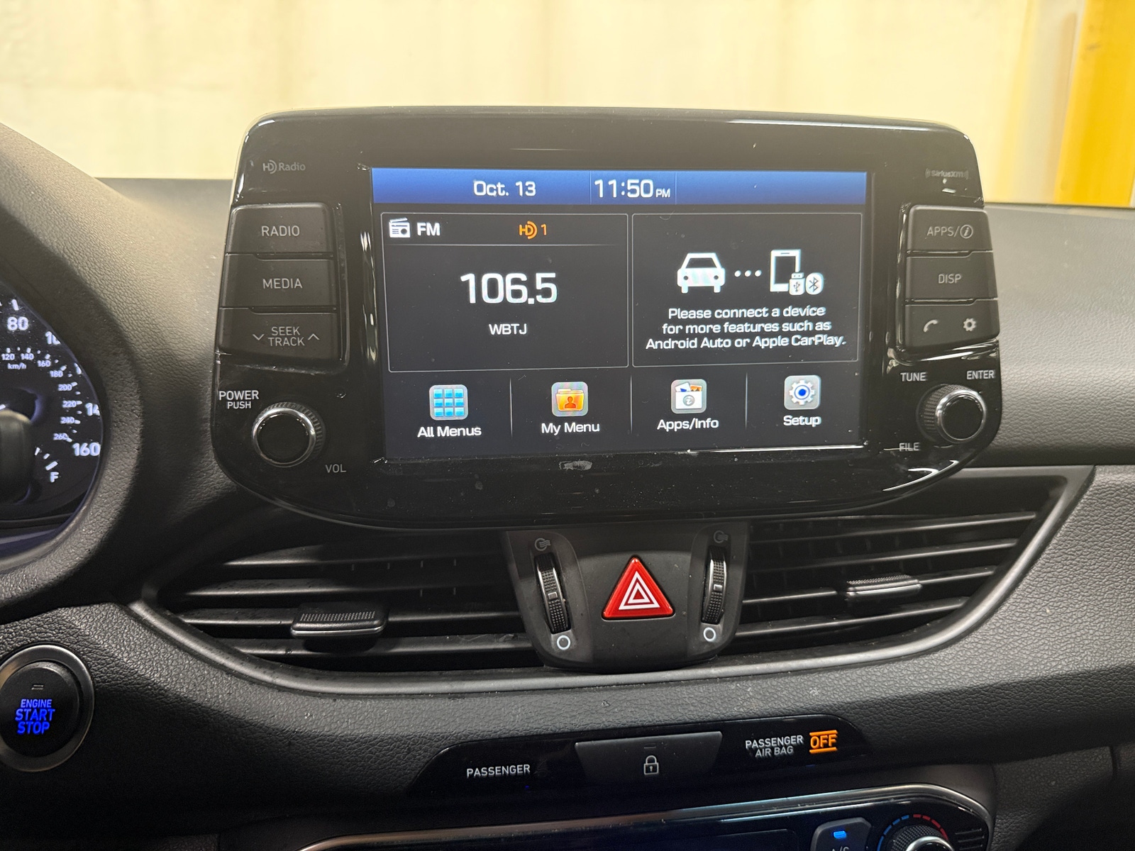 Thumbnail: 2019 Hyundai Elantra - 3