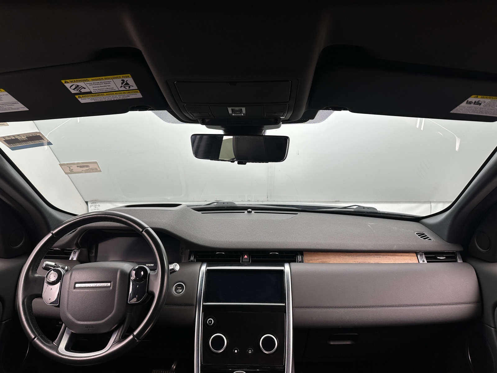 Thumbnail: 2020 Land Rover Discovery Sport - 2