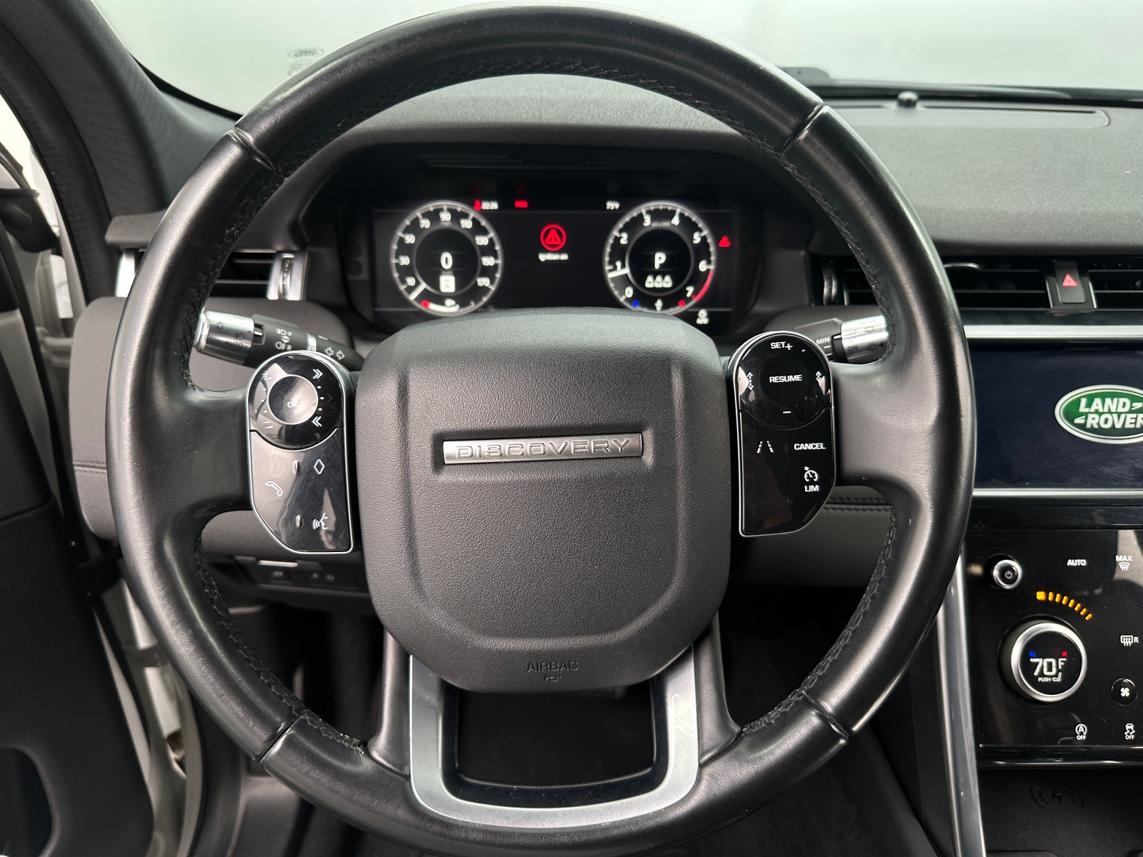 Thumbnail: 2020 Land Rover Discovery Sport - 4
