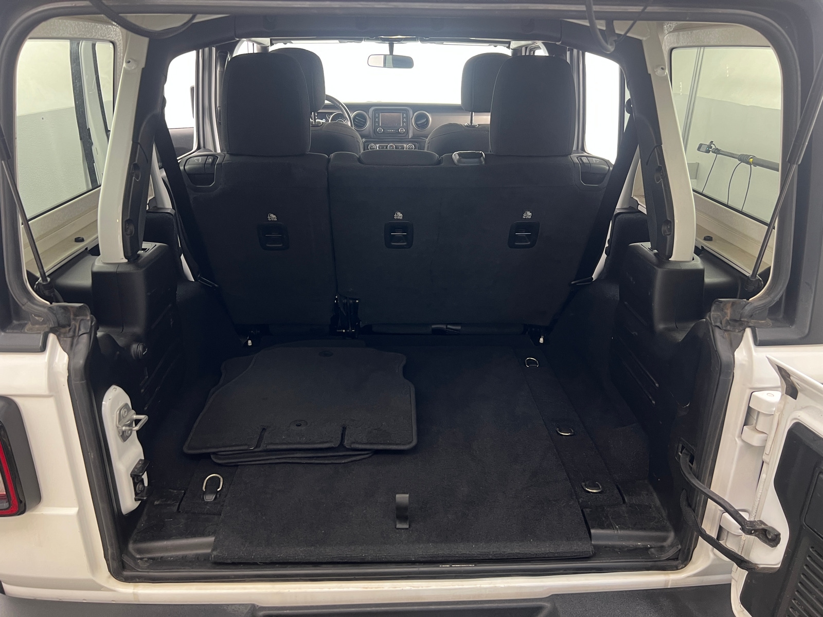 Thumbnail: 2020 Jeep Wrangler - 7