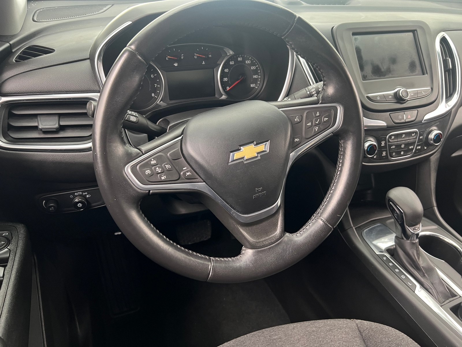 Thumbnail: 2022 Chevrolet Equinox - 5