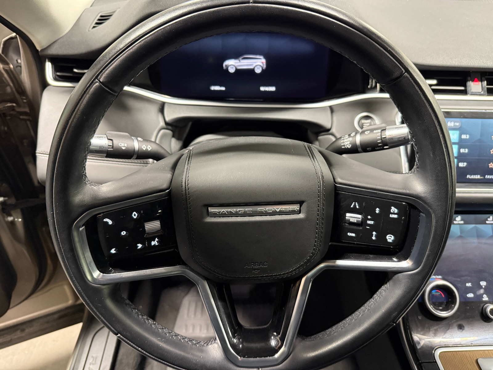 Thumbnail: 2021 Land Rover Range Rover Evoque - 4