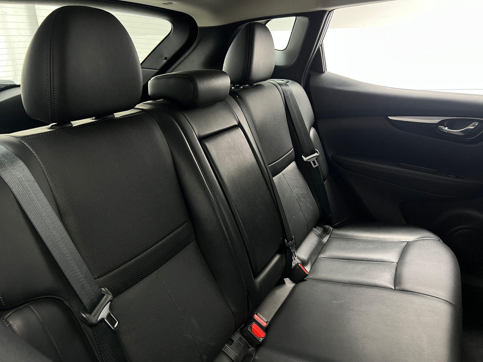 Thumbnail: 2022 Nissan Rogue Sport - 5