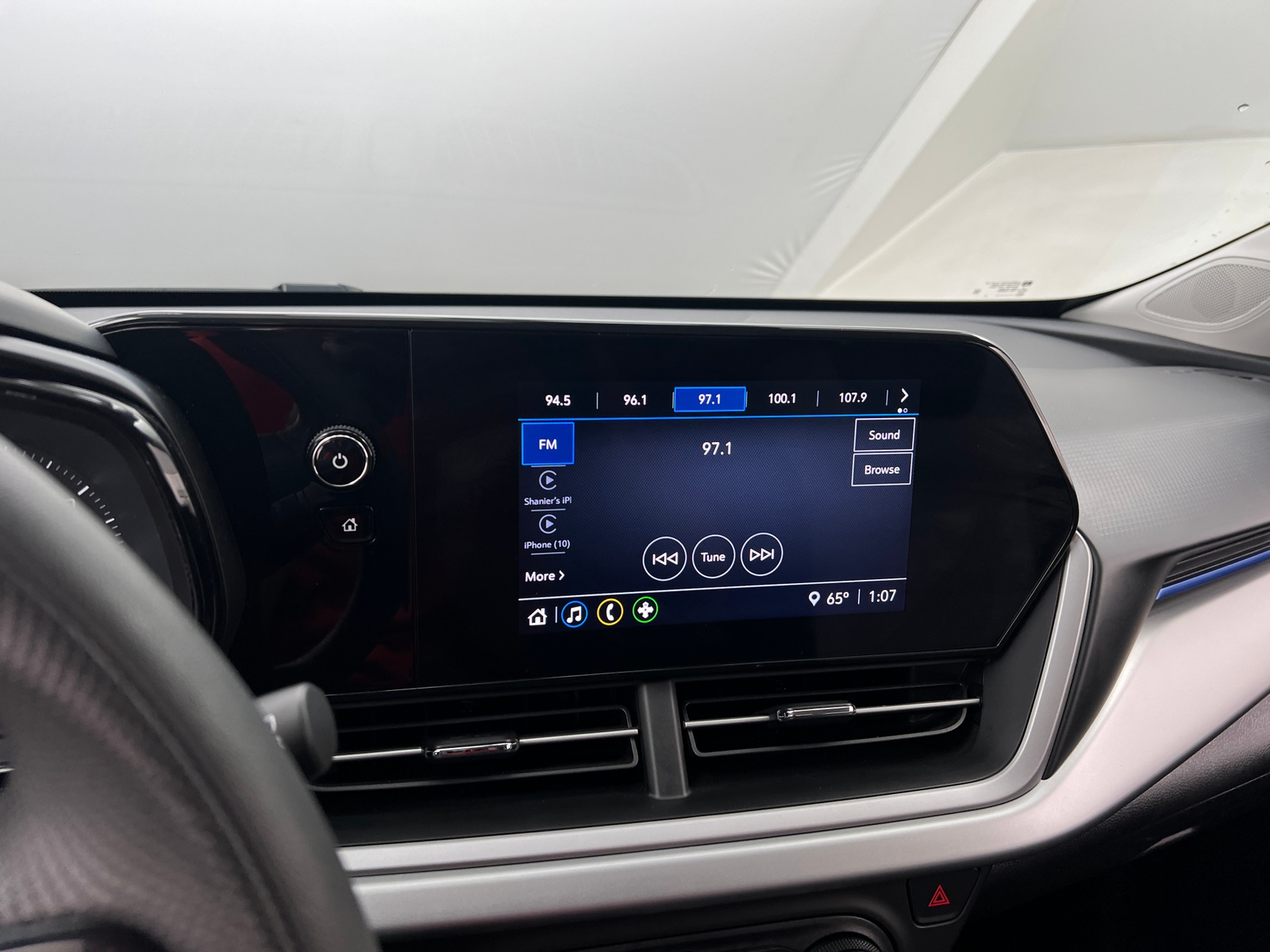 Thumbnail: 2025 Chevrolet Trax - 4