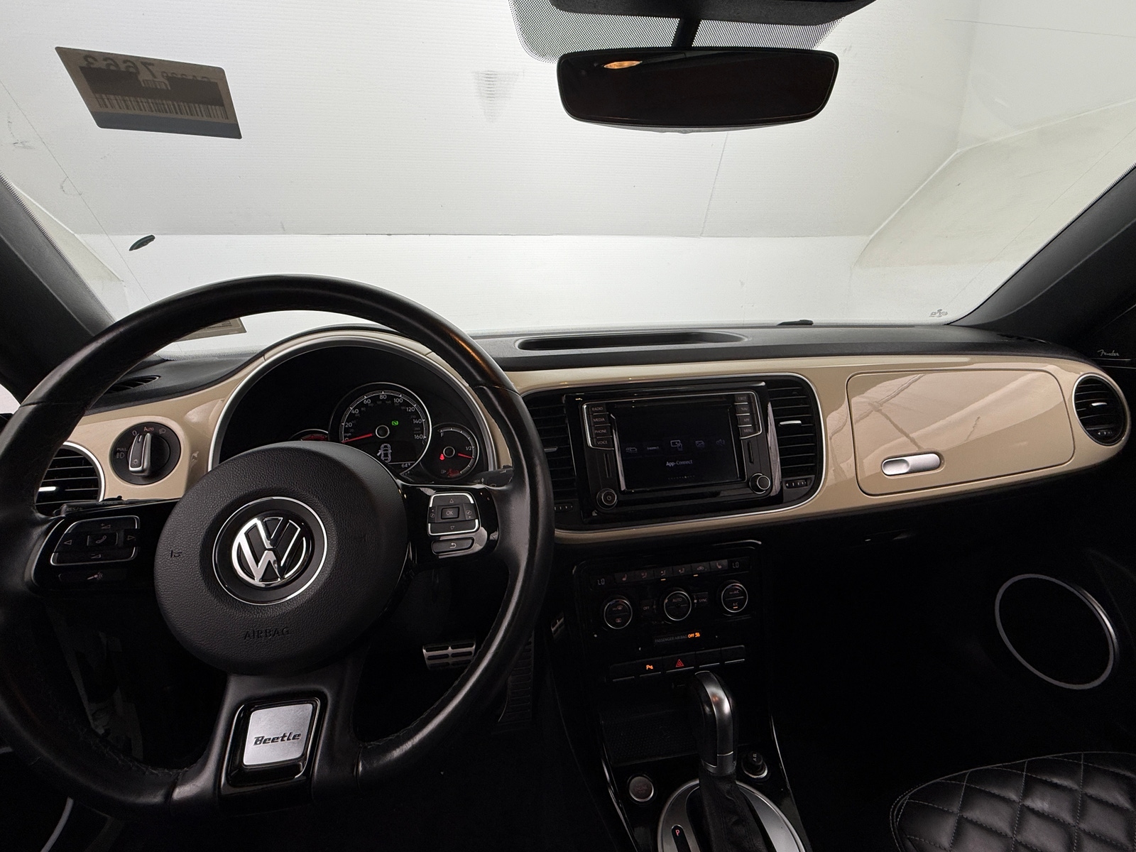 Thumbnail: 2019 Volkswagen Beetle - 2