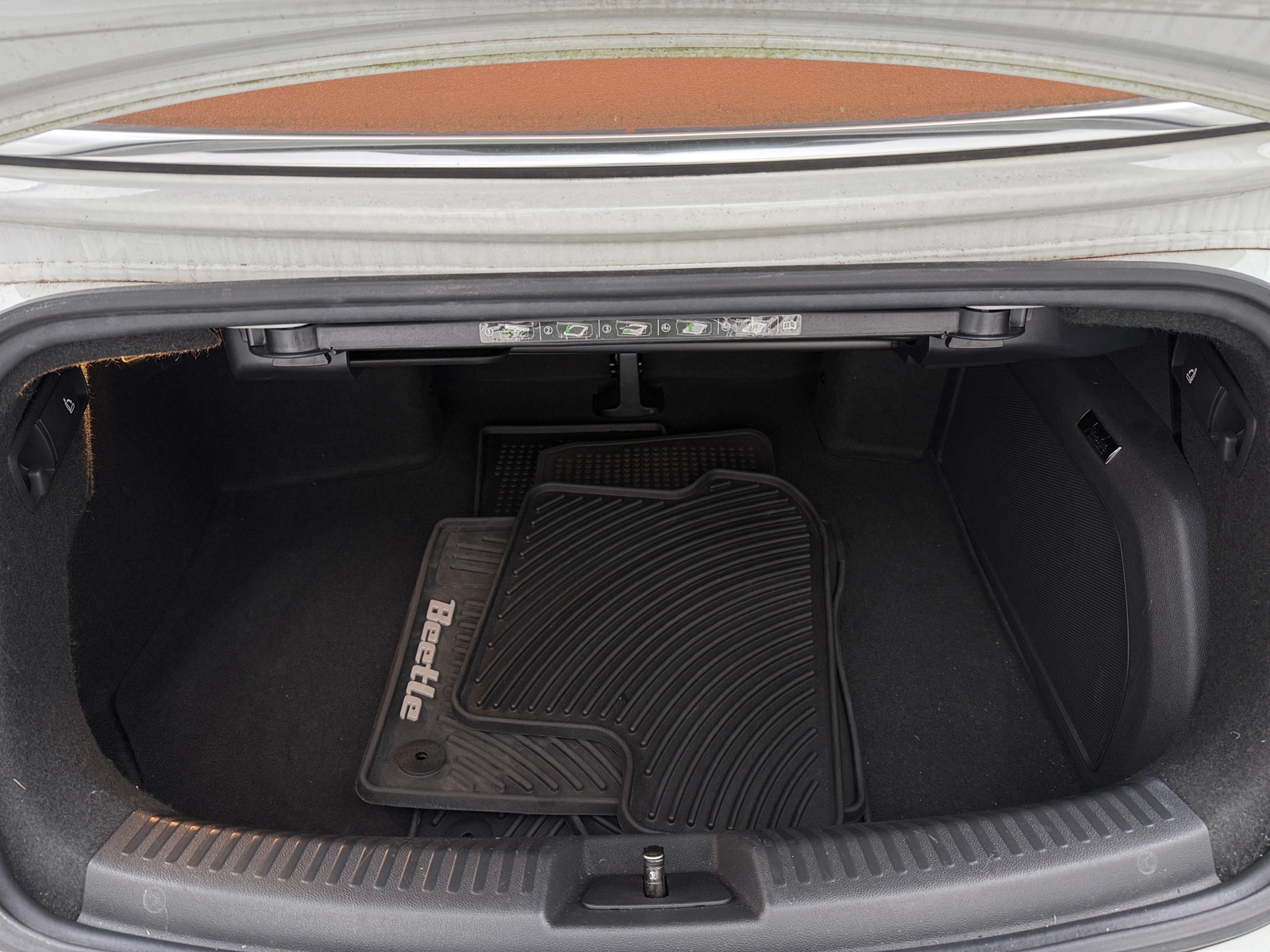 Thumbnail: 2019 Volkswagen Beetle - 6