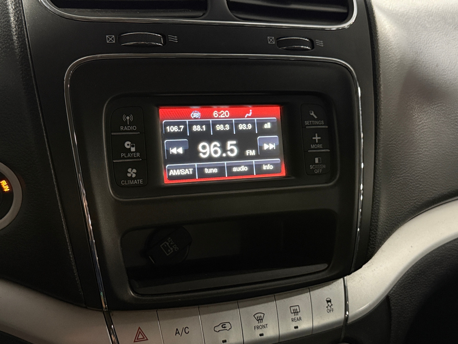 Thumbnail: 2018 Dodge Journey - 4