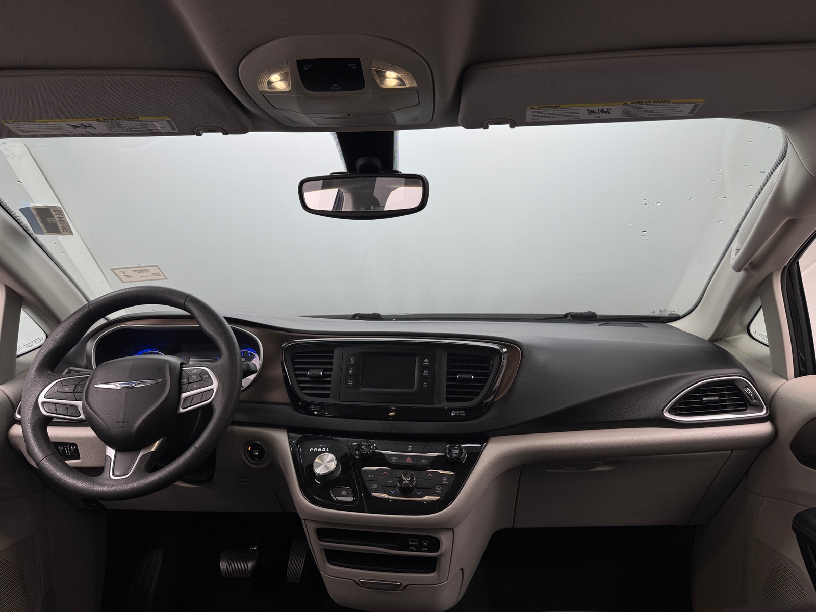 Thumbnail: 2017 Chrysler Pacifica - 3