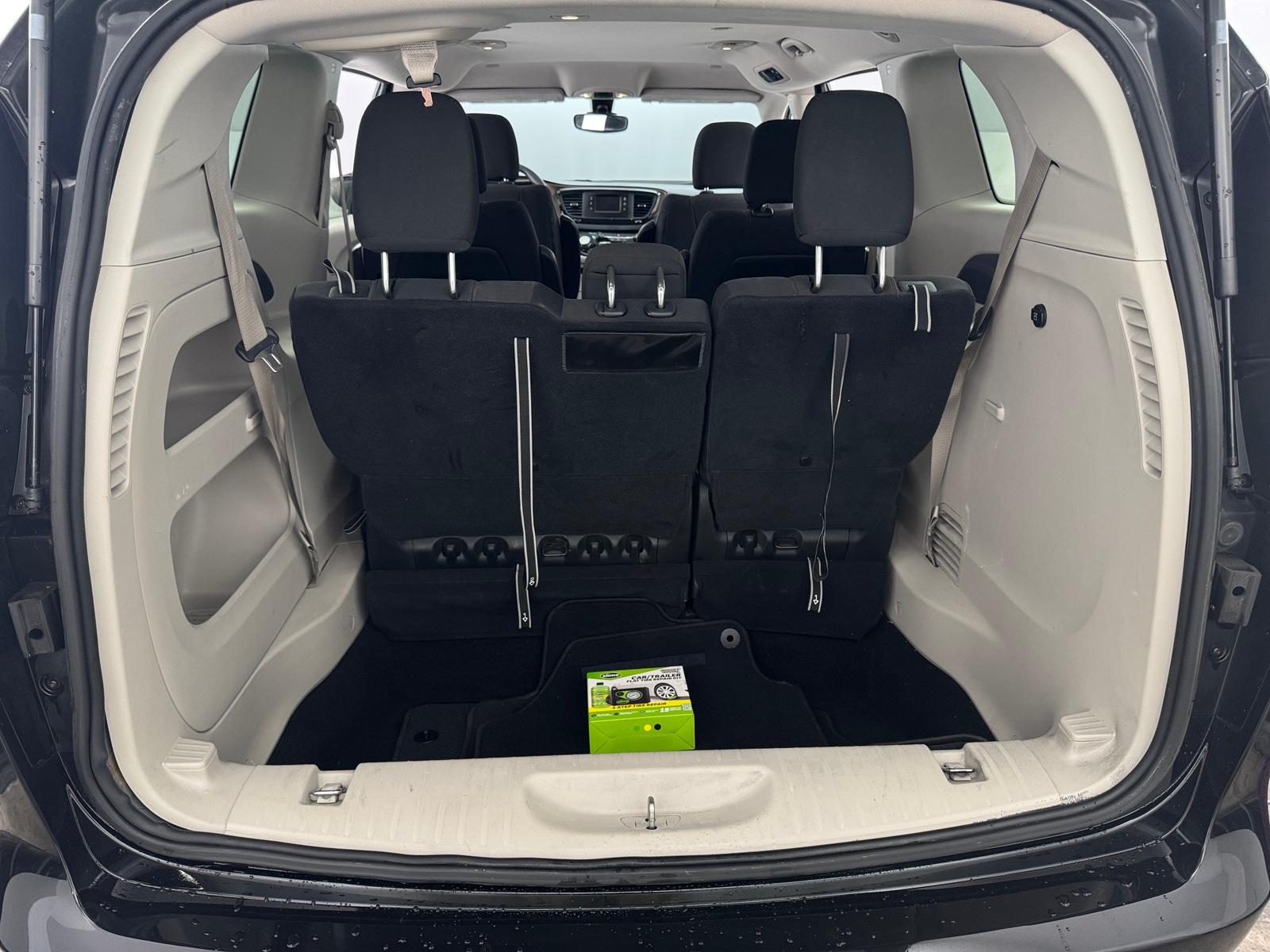 Thumbnail: 2017 Chrysler Pacifica - 7