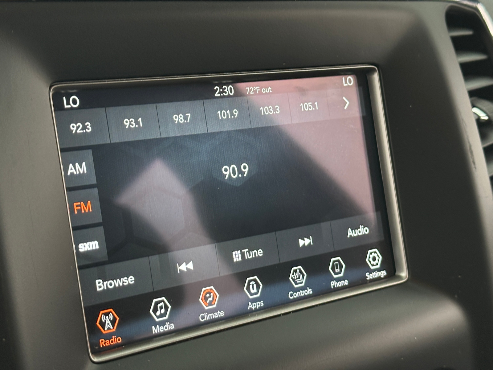 Thumbnail: 2018 Jeep Grand Cherokee - 3