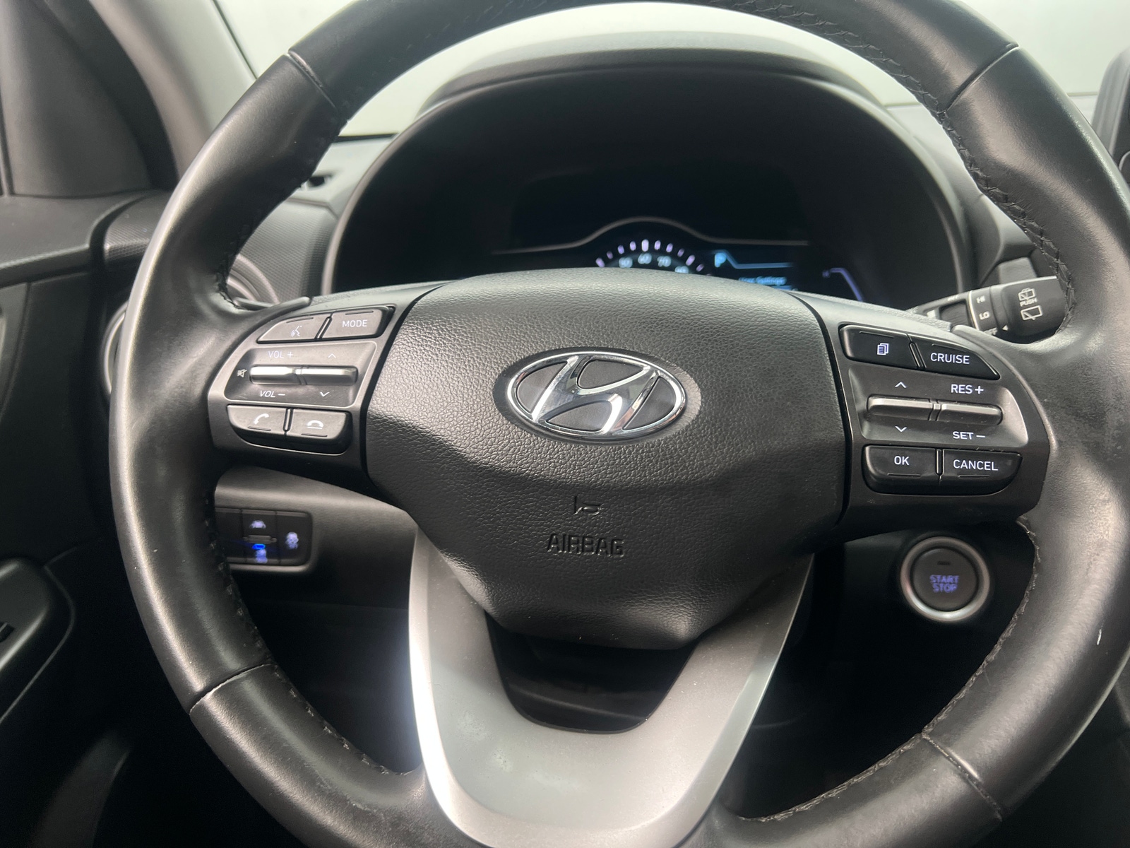 Thumbnail: 2021 Hyundai Kona - 4