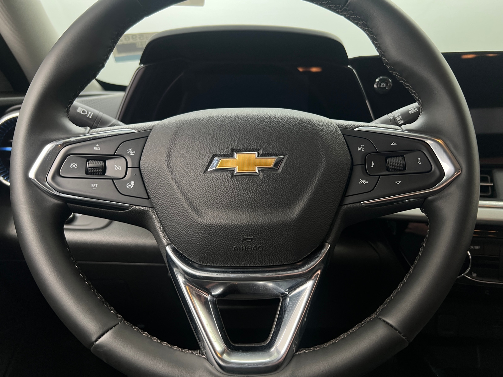 Thumbnail: 2025 Chevrolet Trax - 5