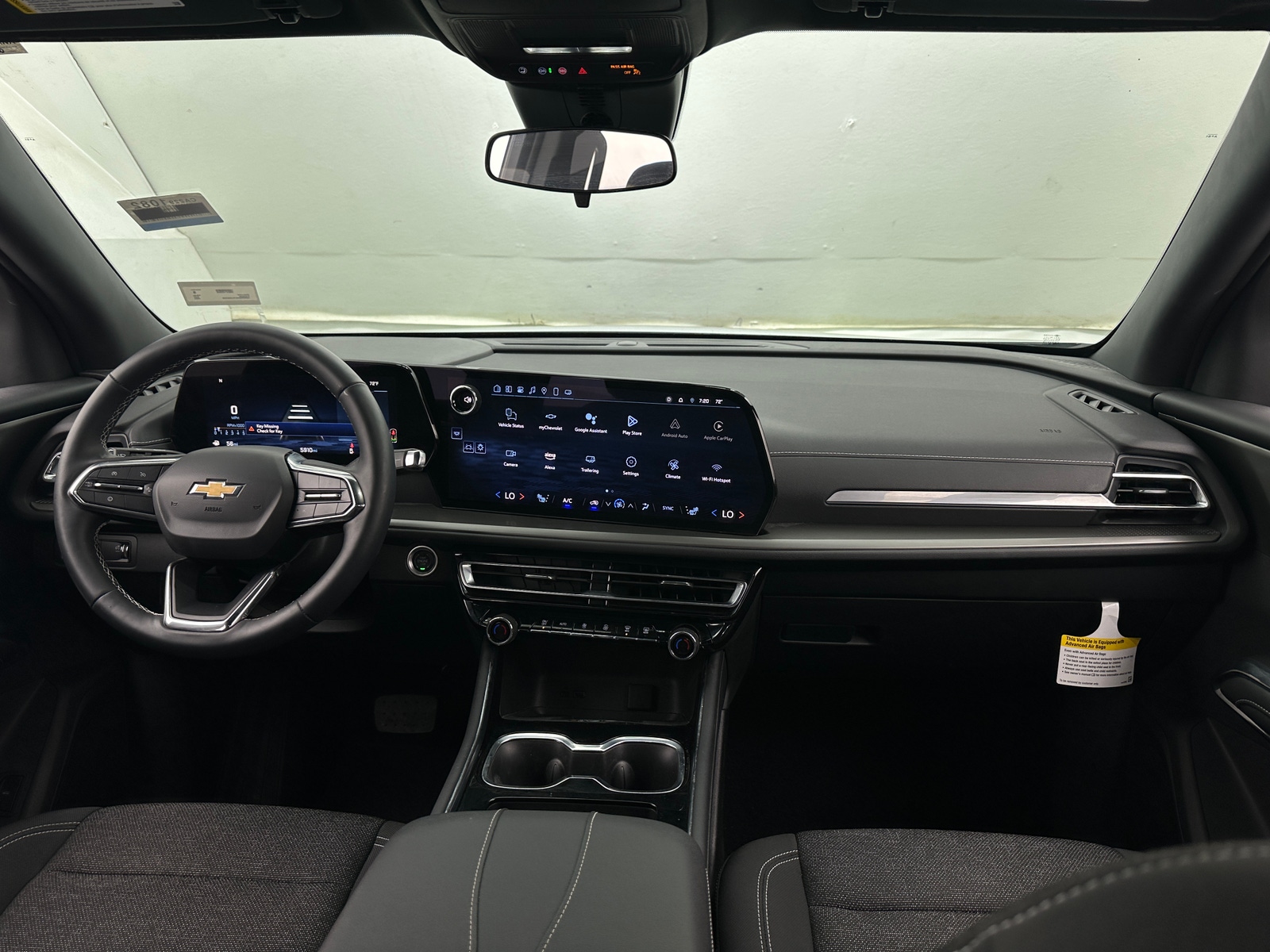 Thumbnail: 2025 Chevrolet Traverse - 3