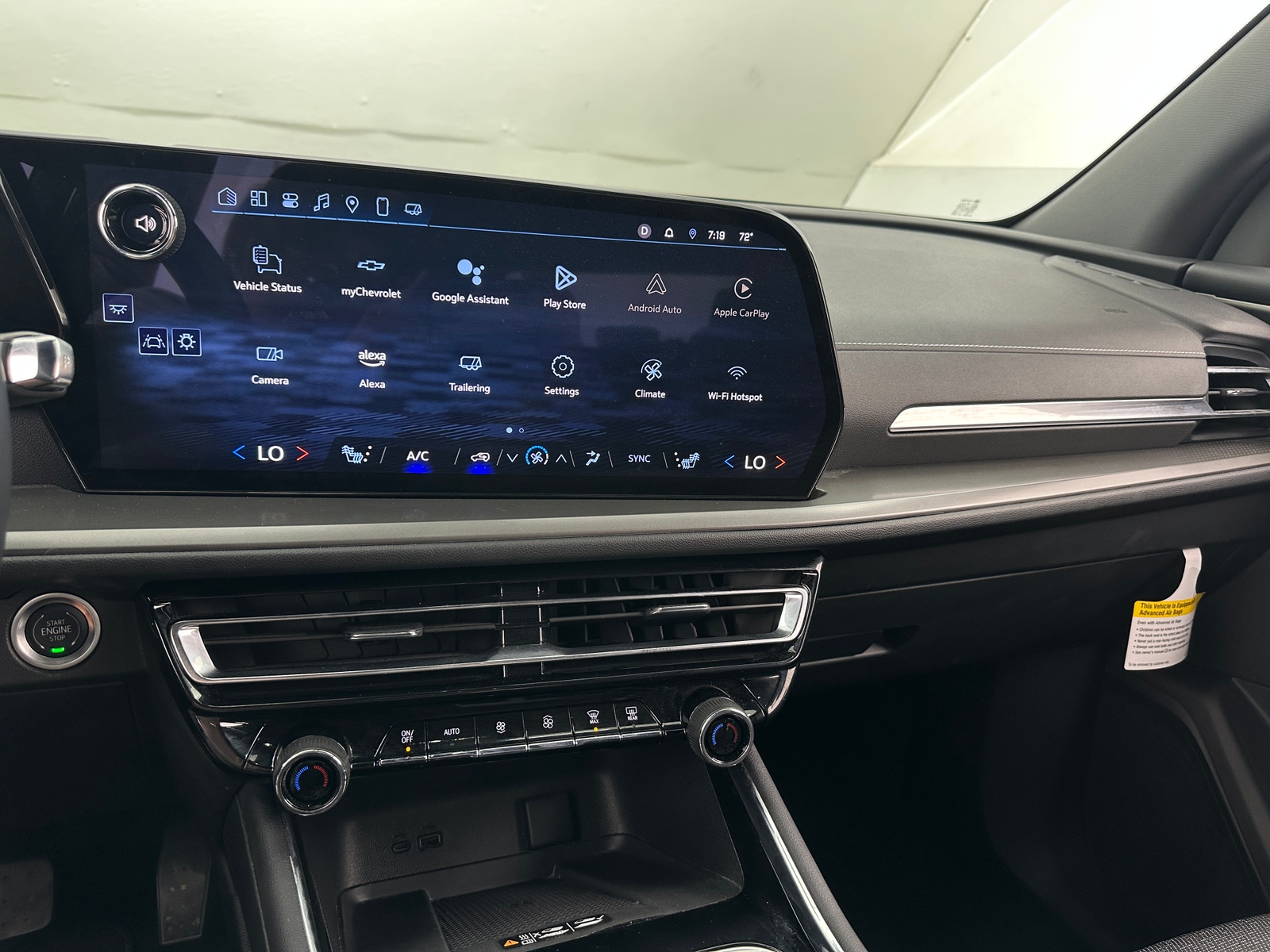 Thumbnail: 2025 Chevrolet Traverse - 4