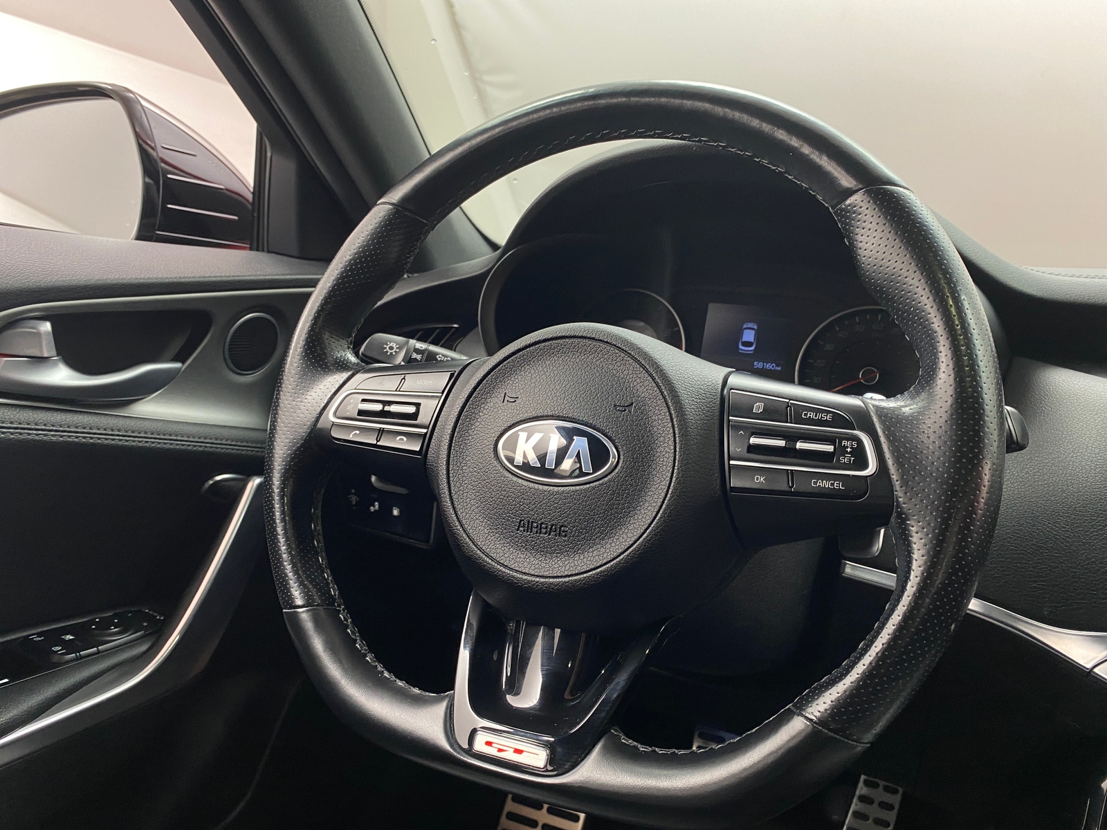 Thumbnail: 2020 Kia Stinger - 4