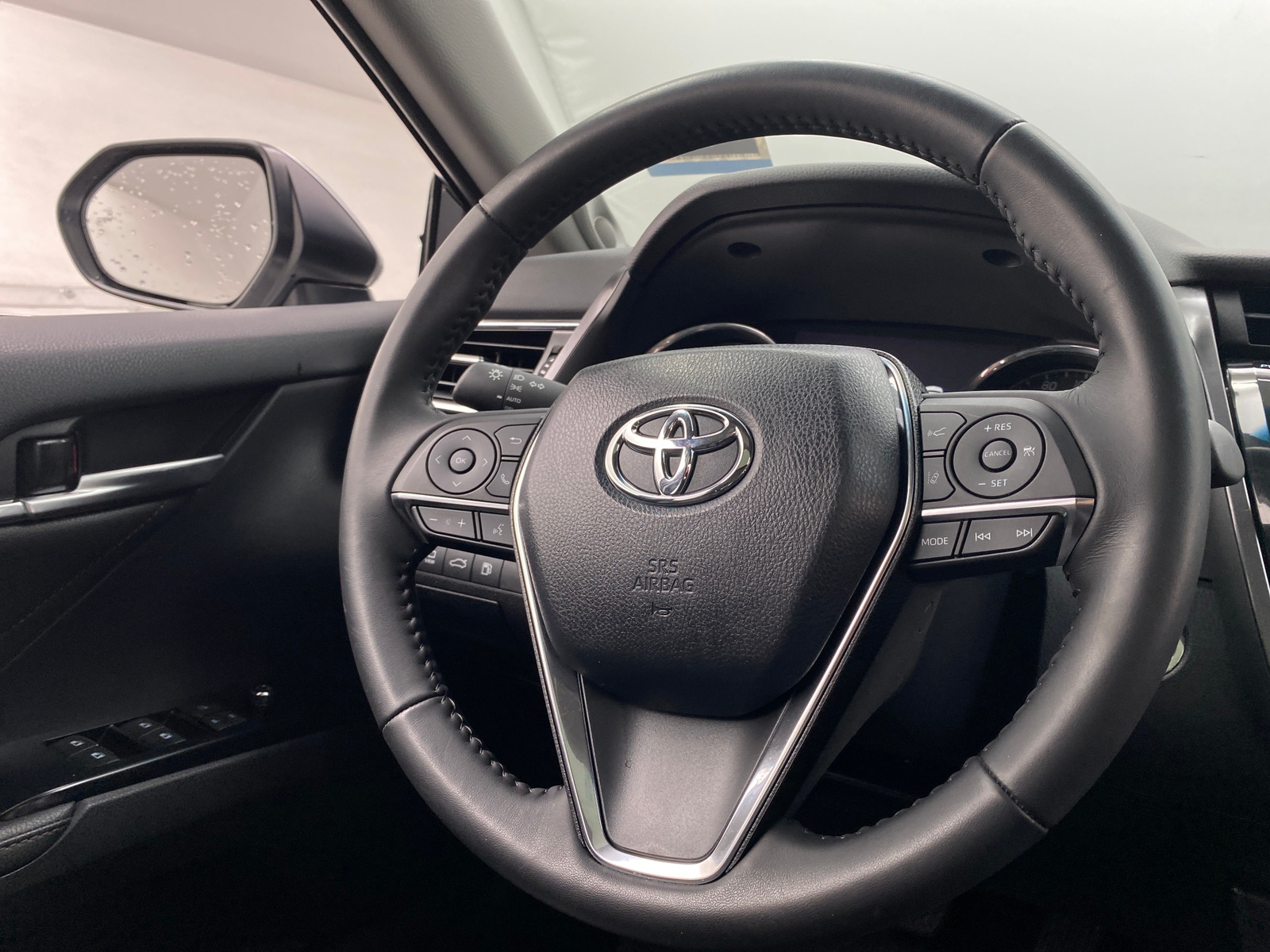 Thumbnail: 2018 Toyota Camry - 4