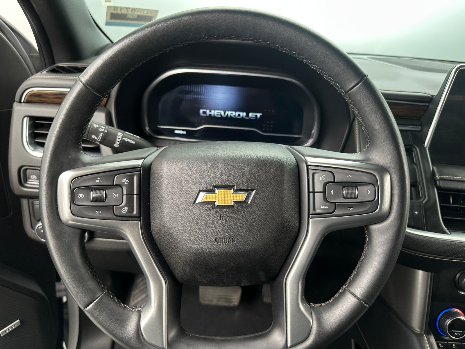 Thumbnail: 2023 Chevrolet Suburban - 4