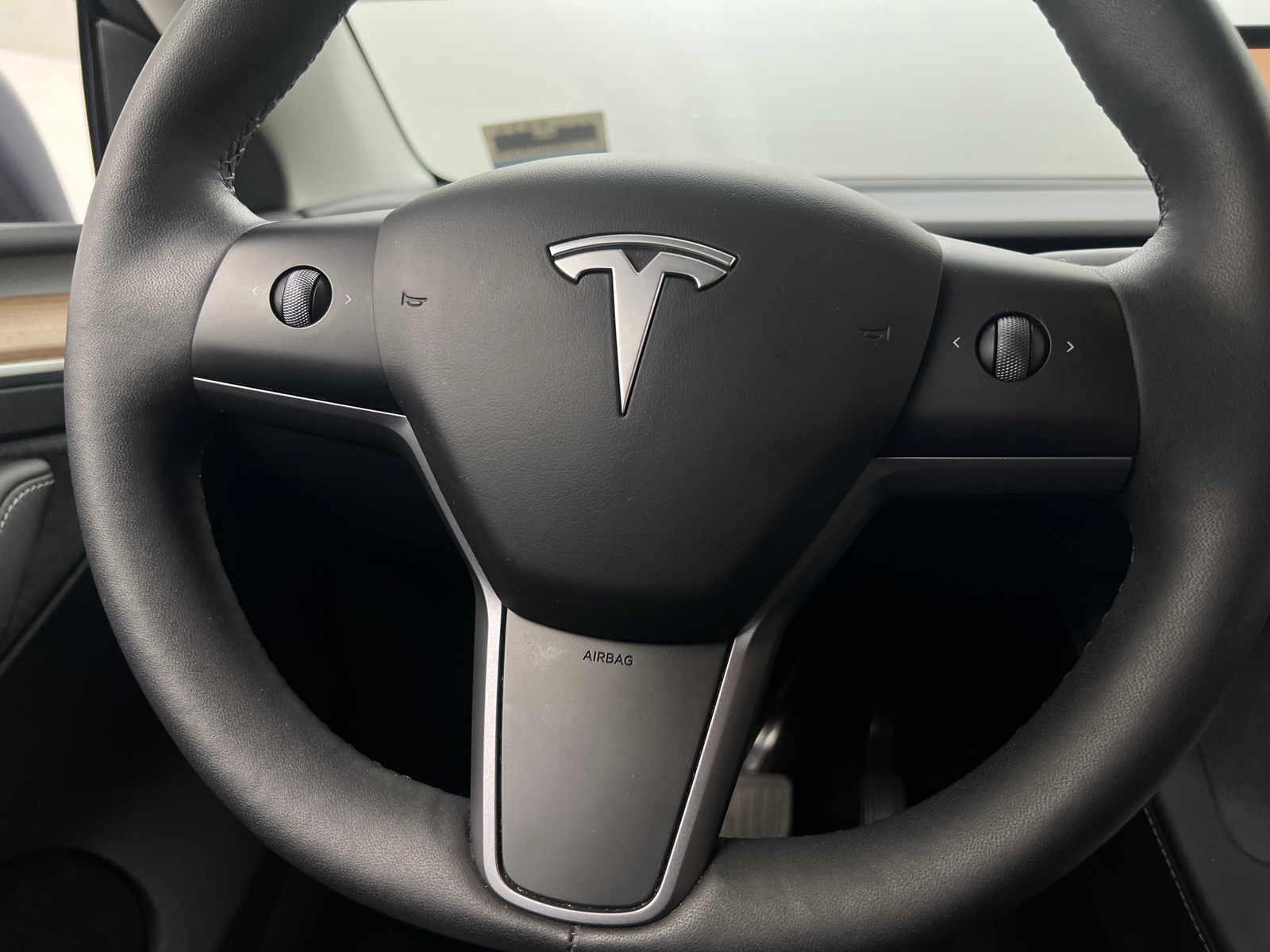 Thumbnail: 2023 Tesla Model Y - 4