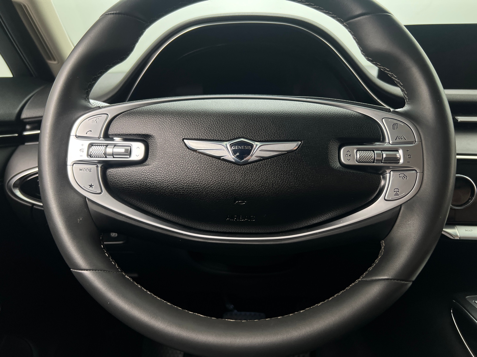 Thumbnail: 2025 Genesis GV70 - 4