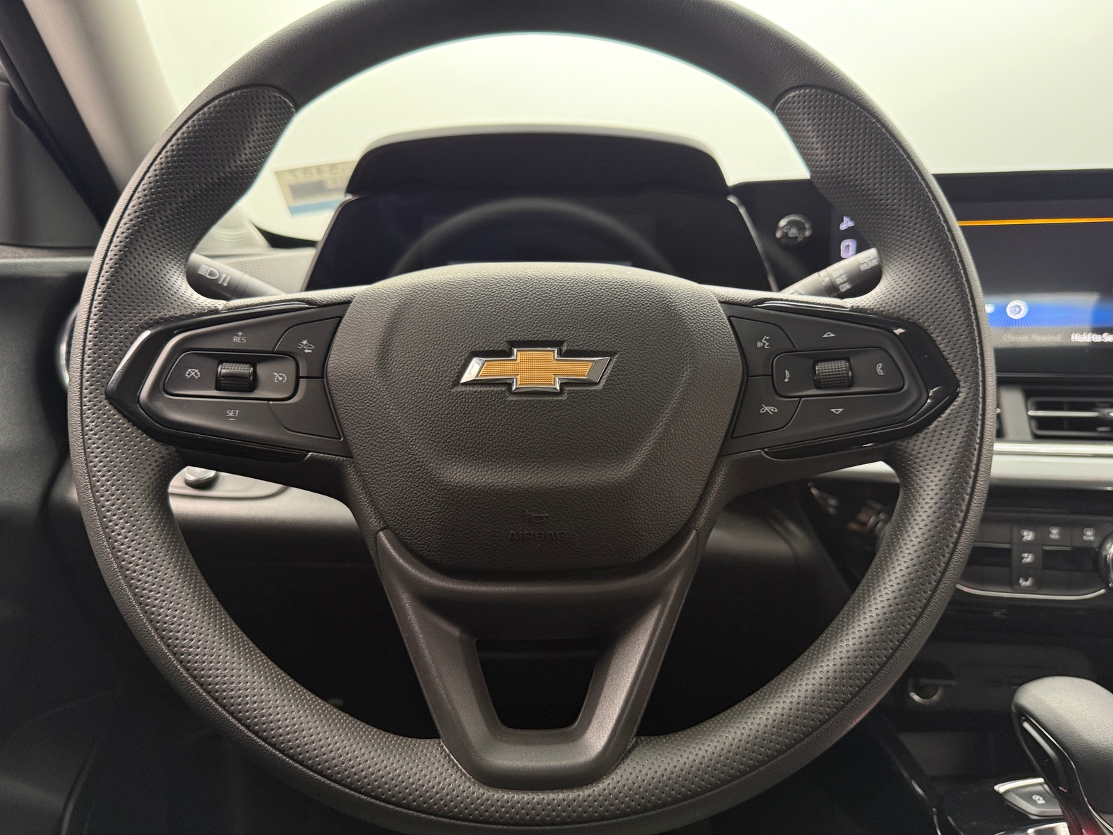 Thumbnail: 2025 Chevrolet Trax - 5