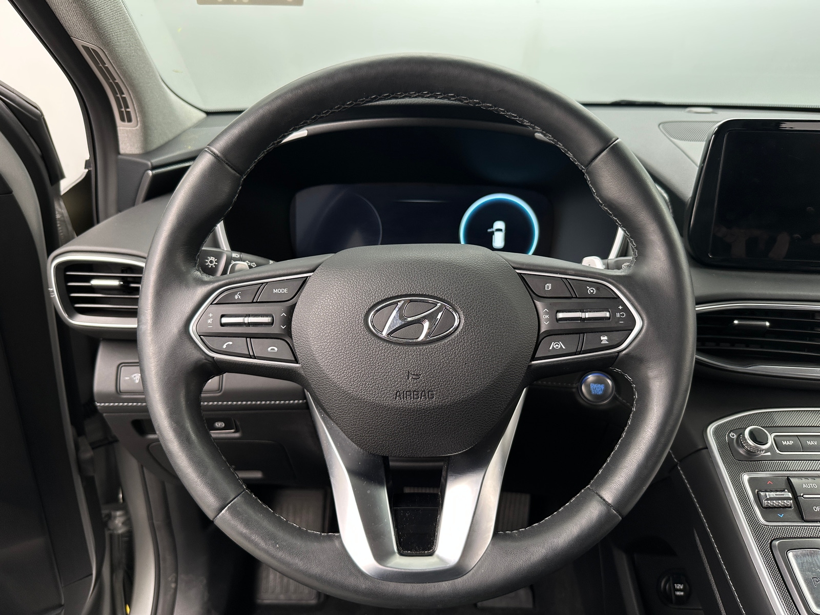 Thumbnail: 2022 Hyundai Santa Fe - 4