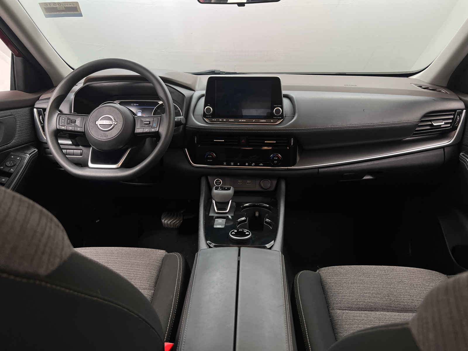 Thumbnail: 2022 Nissan Rogue - 3