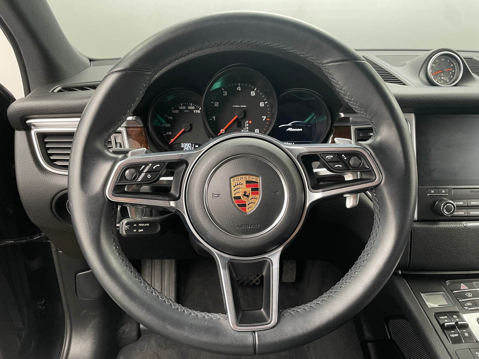 Thumbnail: 2018 Porsche Macan - 4