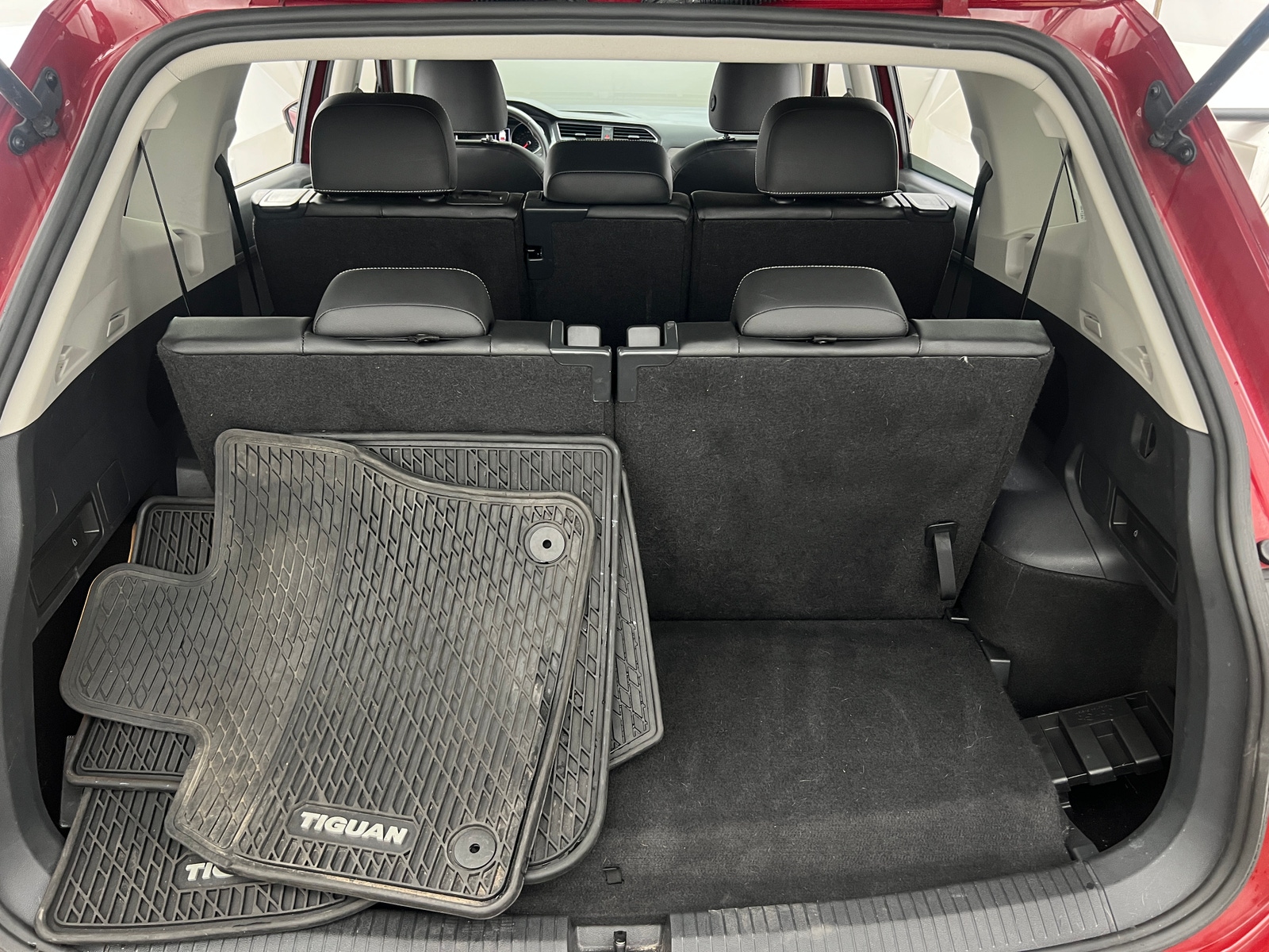 Thumbnail: 2021 Volkswagen Tiguan - 6