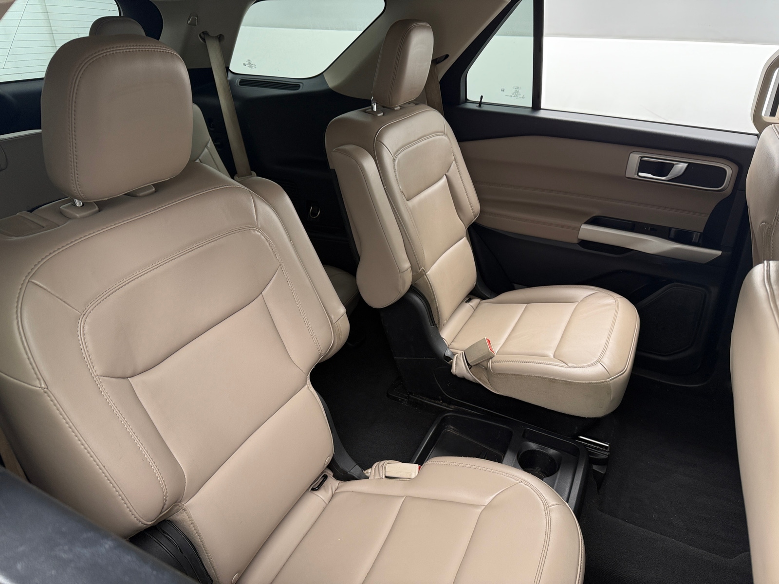 Thumbnail: 2021 Ford Explorer - 6