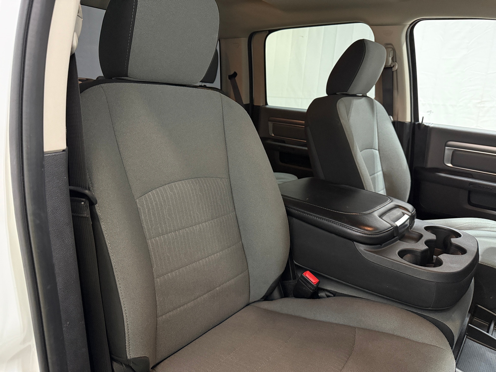 Thumbnail: 2022 RAM 1500 Classic - 2