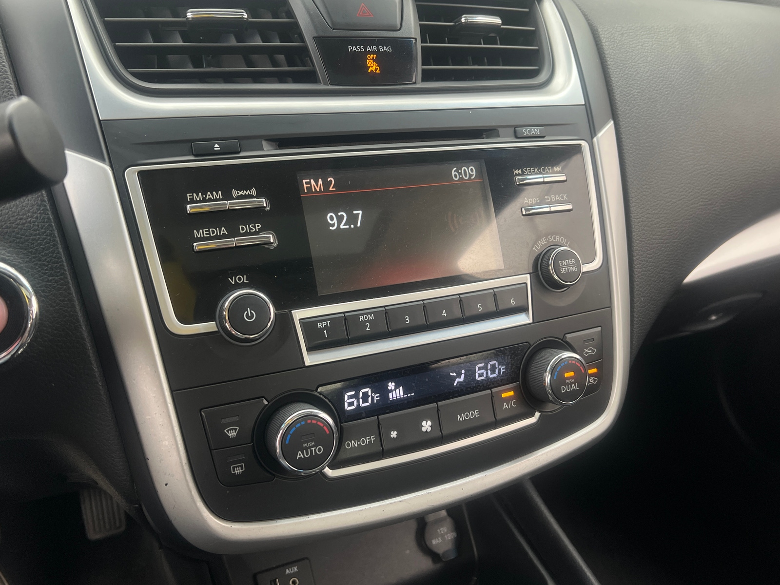 Thumbnail: 2016 Nissan Altima - 4