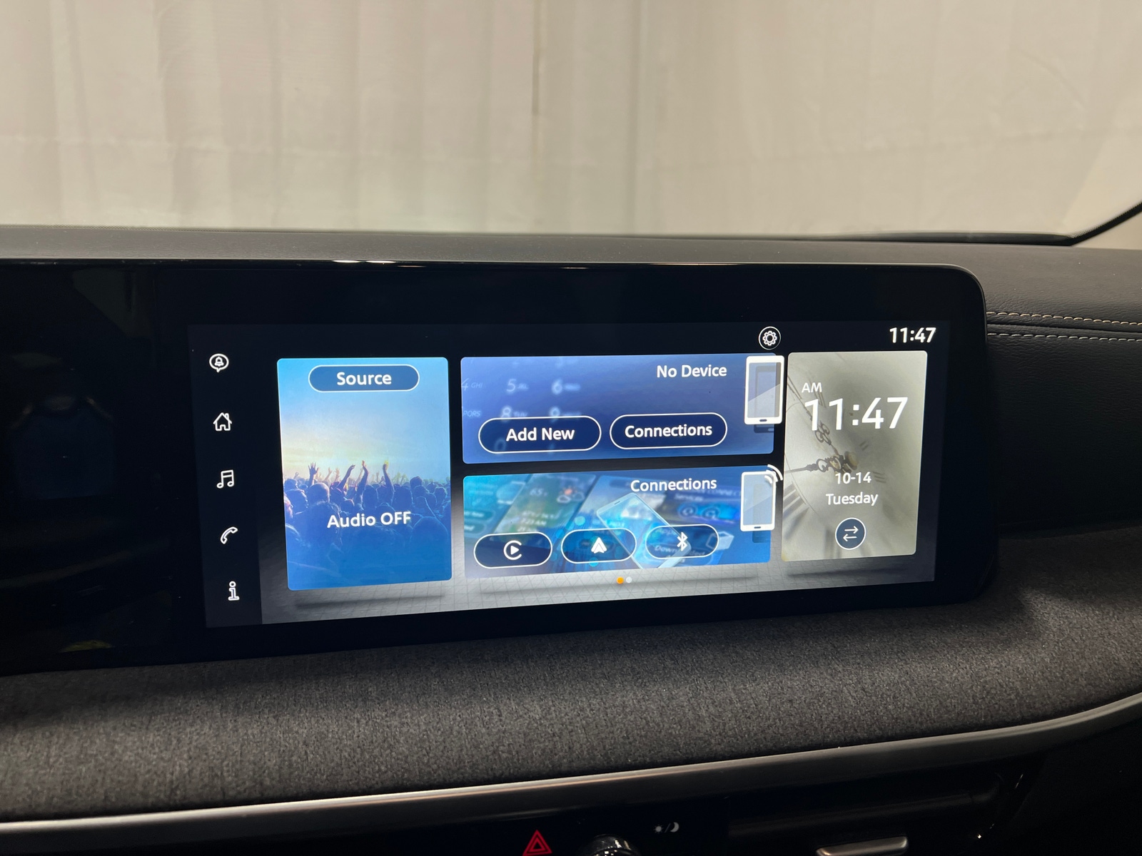 Thumbnail: 2025 Nissan Kicks - 4