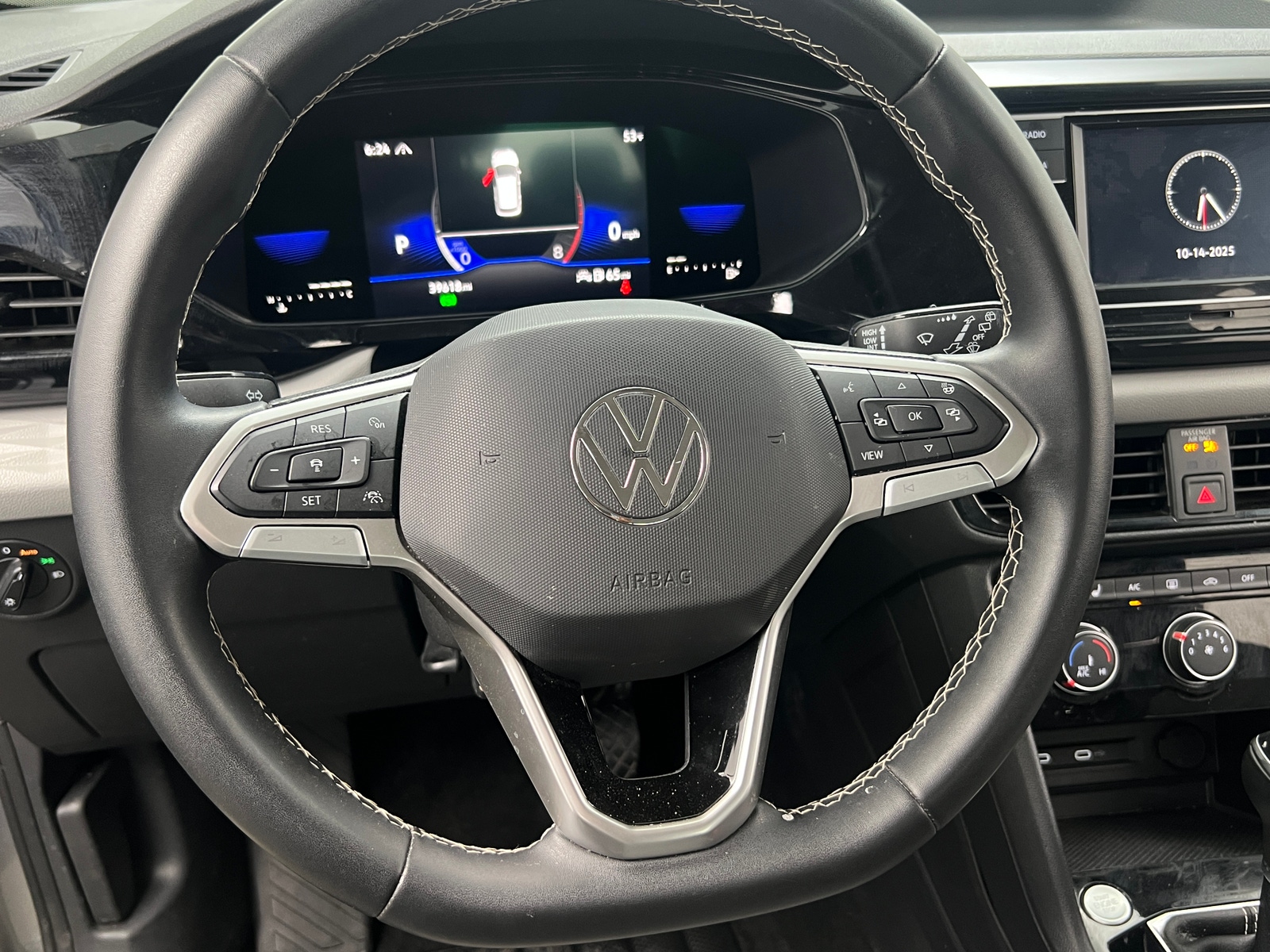 Thumbnail: 2023 Volkswagen Taos - 5