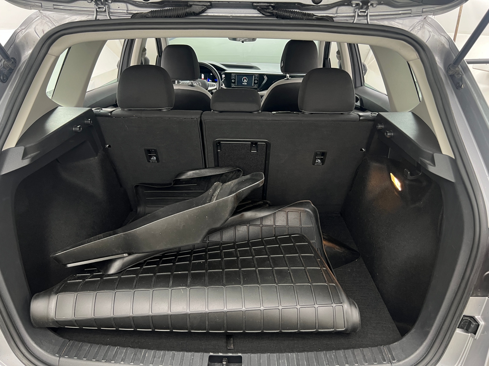 Thumbnail: 2023 Volkswagen Taos - 7