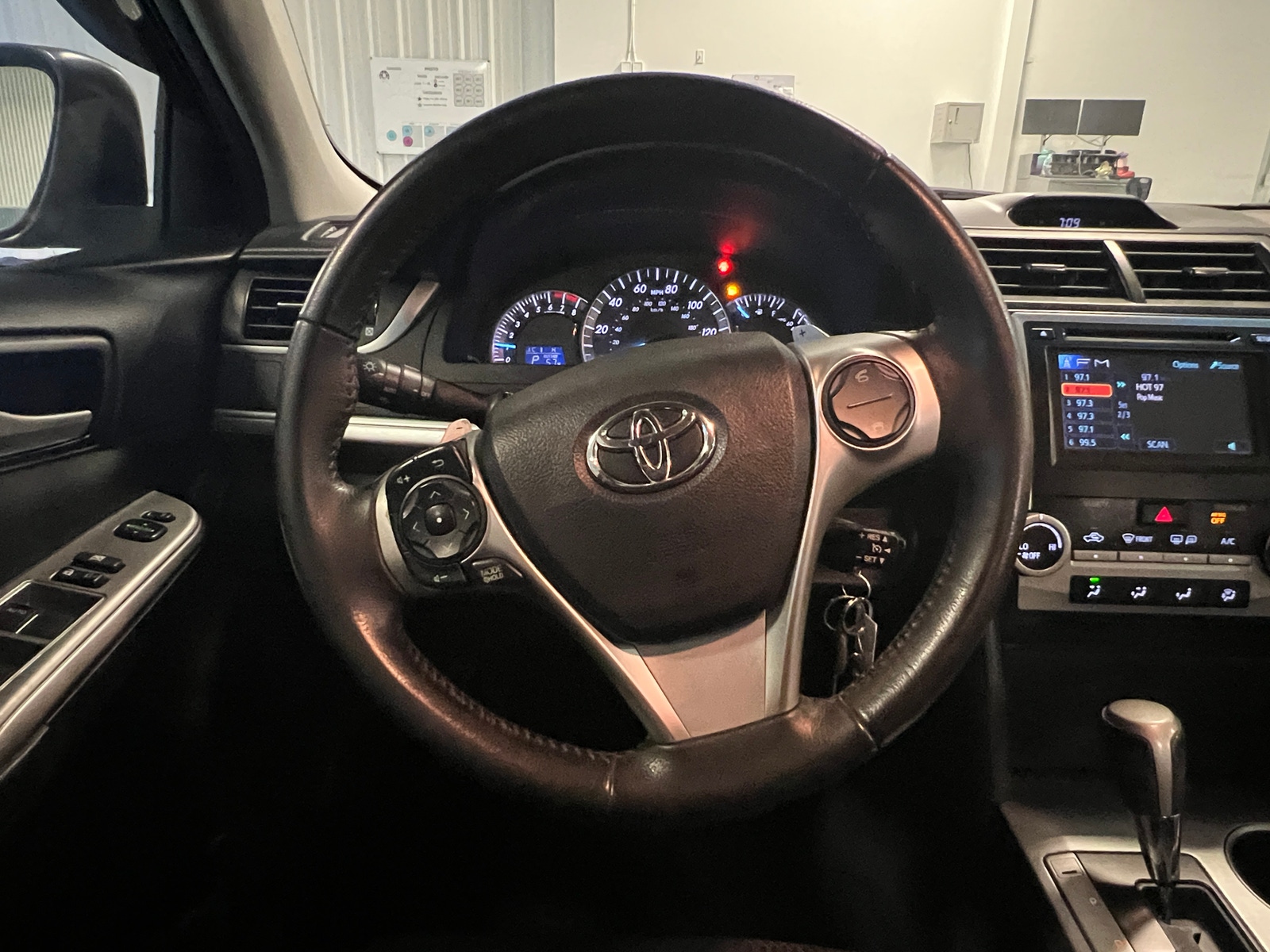 Thumbnail: 2014 Toyota Camry - 5