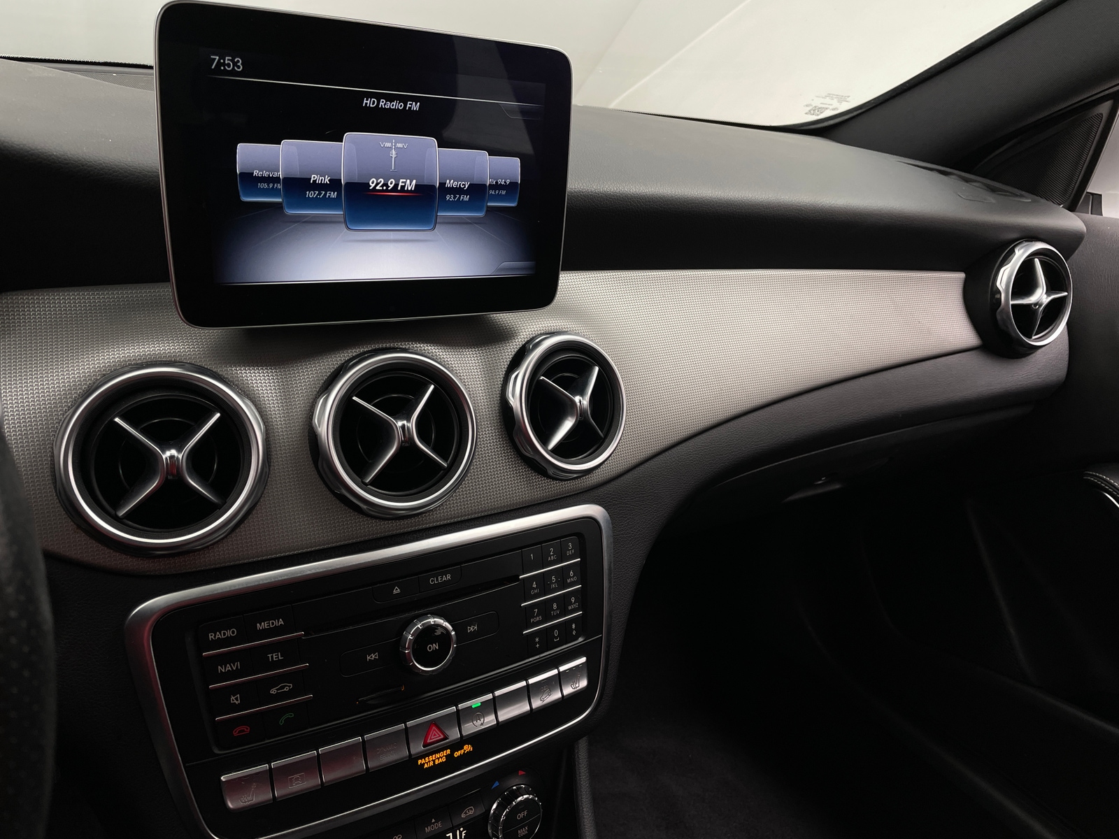 Thumbnail: 2018 Mercedes-Benz GLA - 3