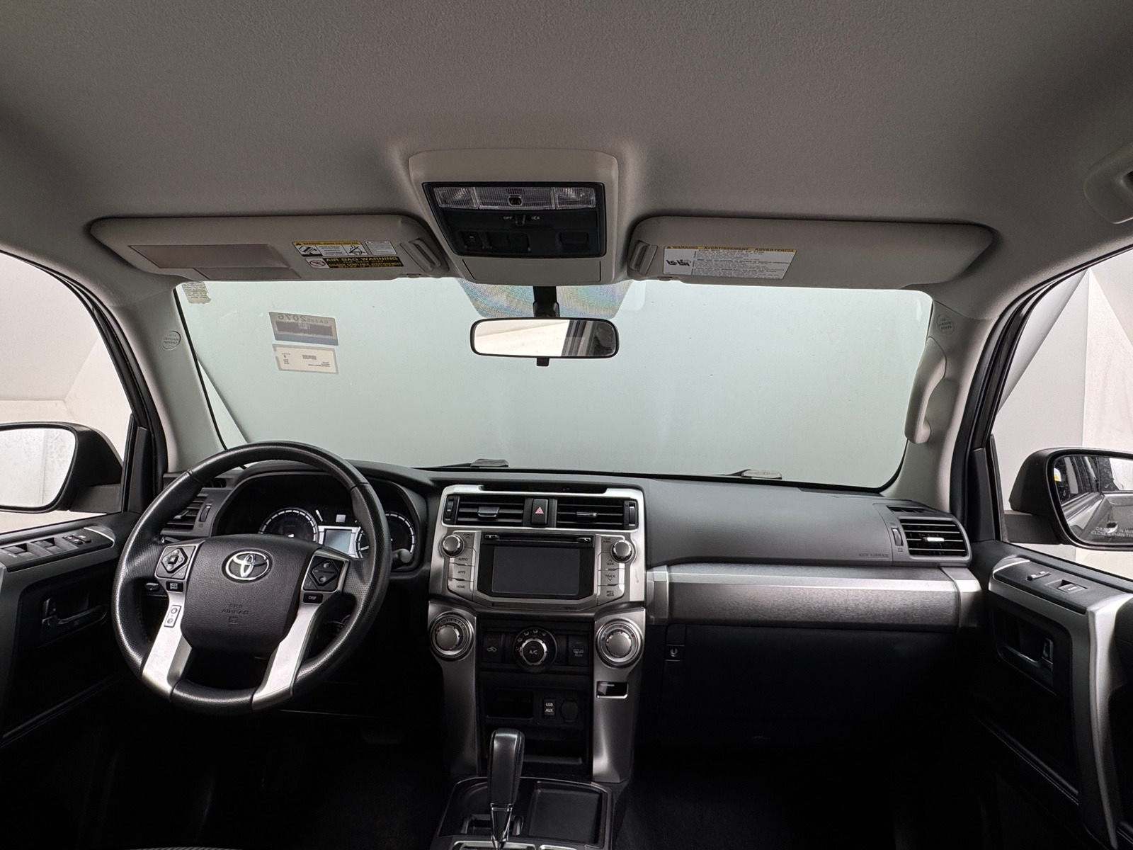 Thumbnail: 2016 Toyota 4Runner - 3