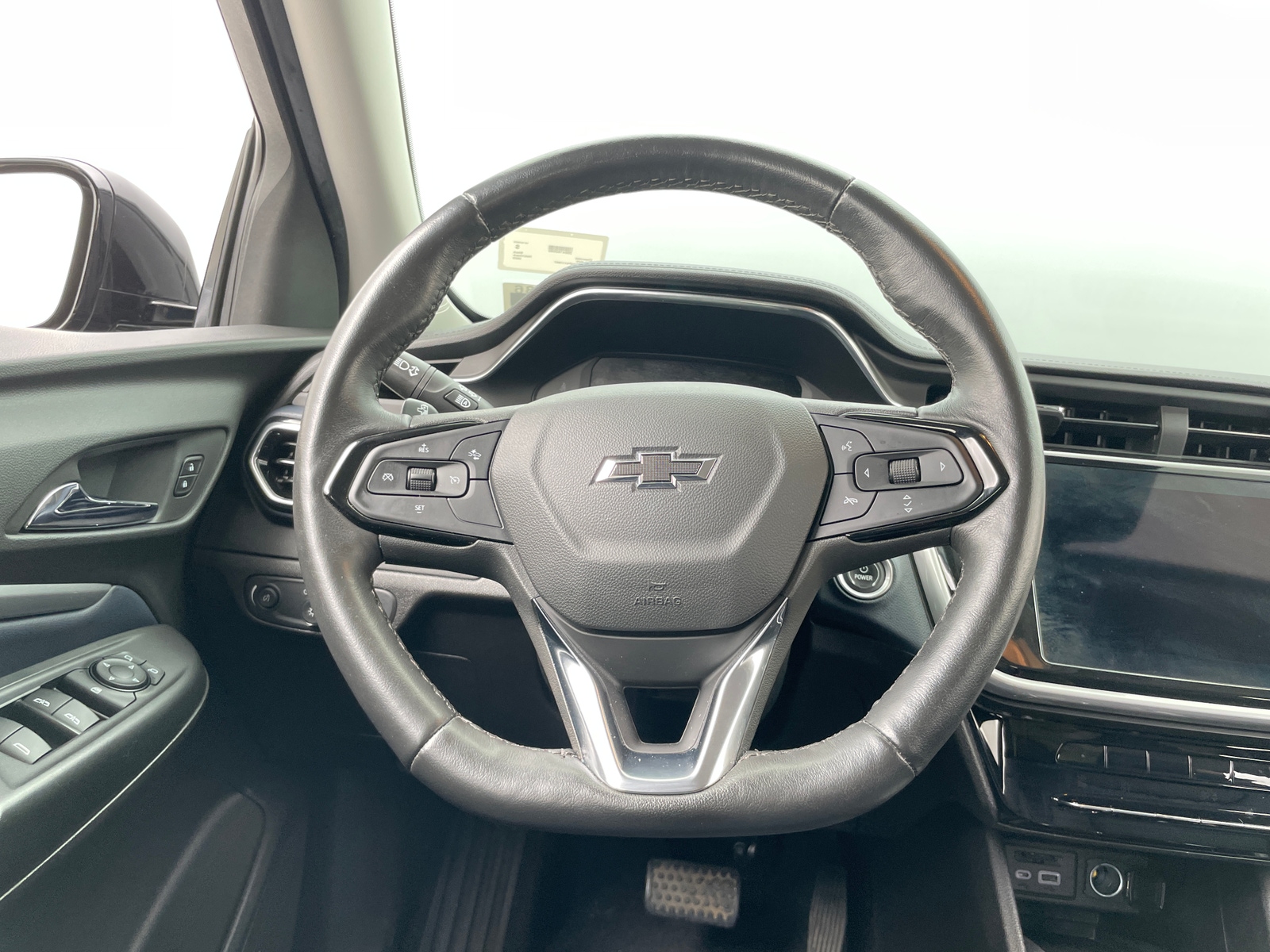 Thumbnail: 2023 Chevrolet Bolt EUV - 4