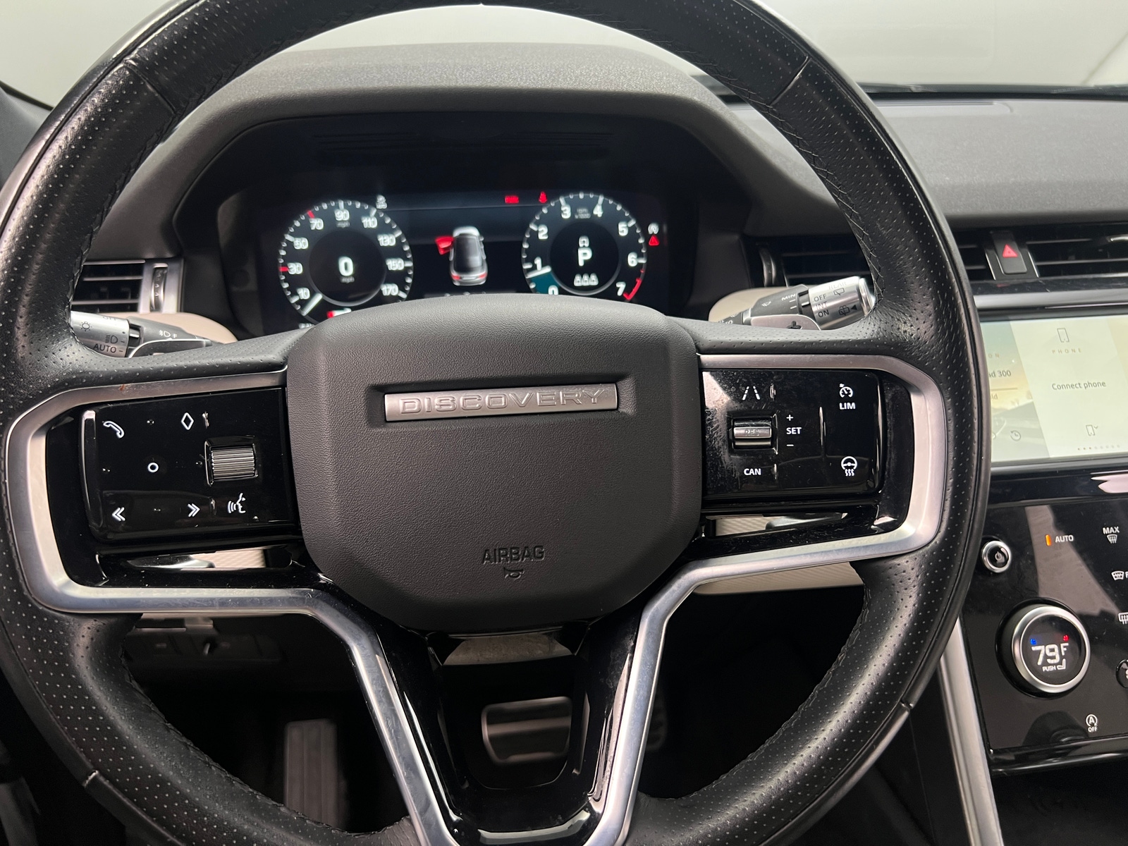 Thumbnail: 2022 Land Rover Discovery Sport - 4
