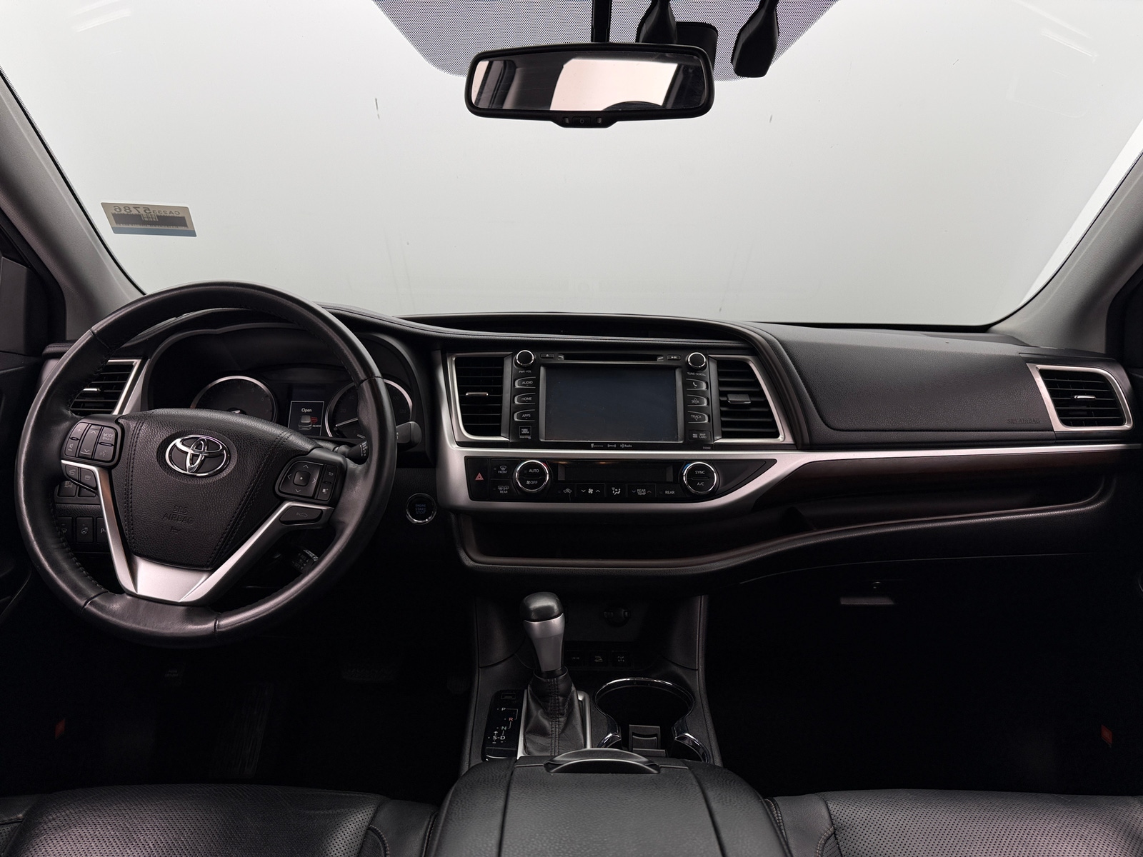 Thumbnail: 2016 Toyota Highlander - 2