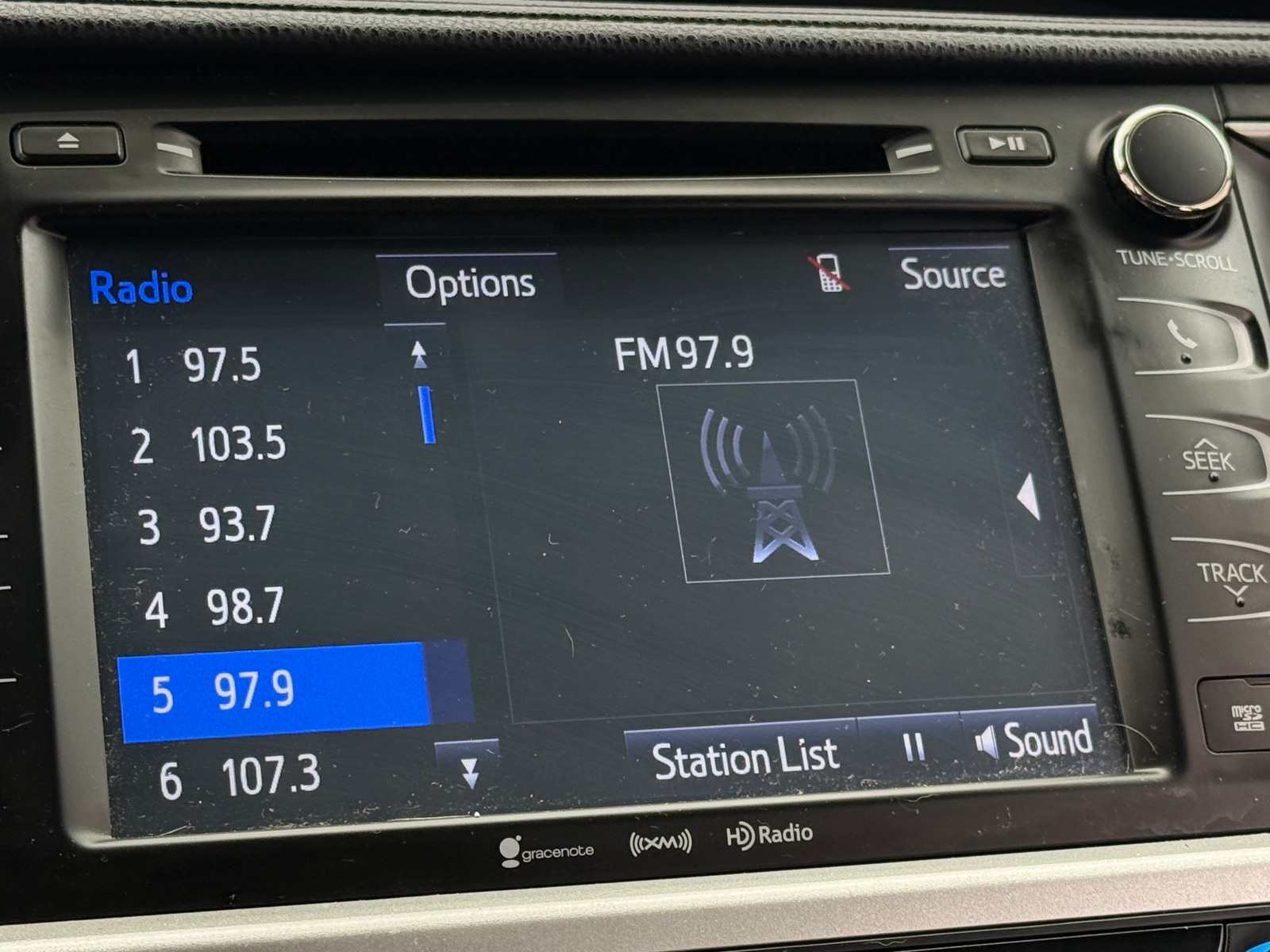Thumbnail: 2016 Toyota Highlander - 3