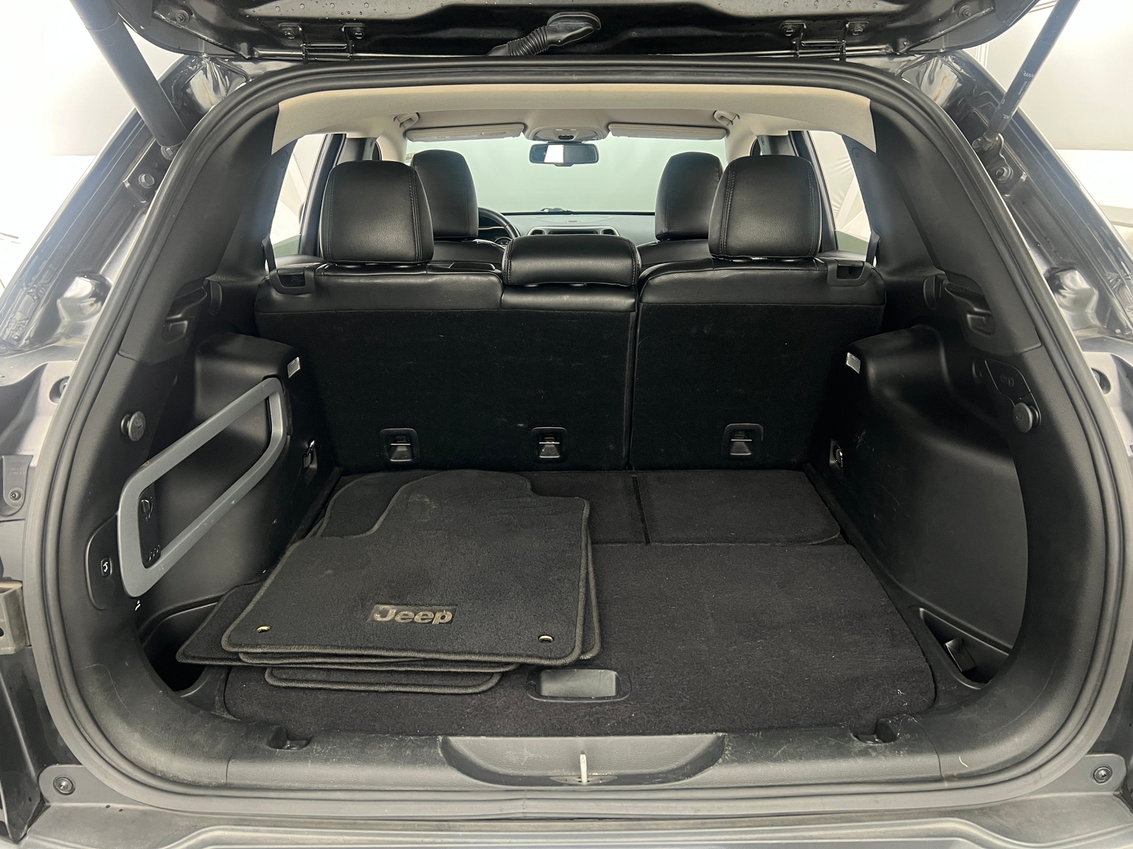 Thumbnail: 2015 Jeep Cherokee - 6